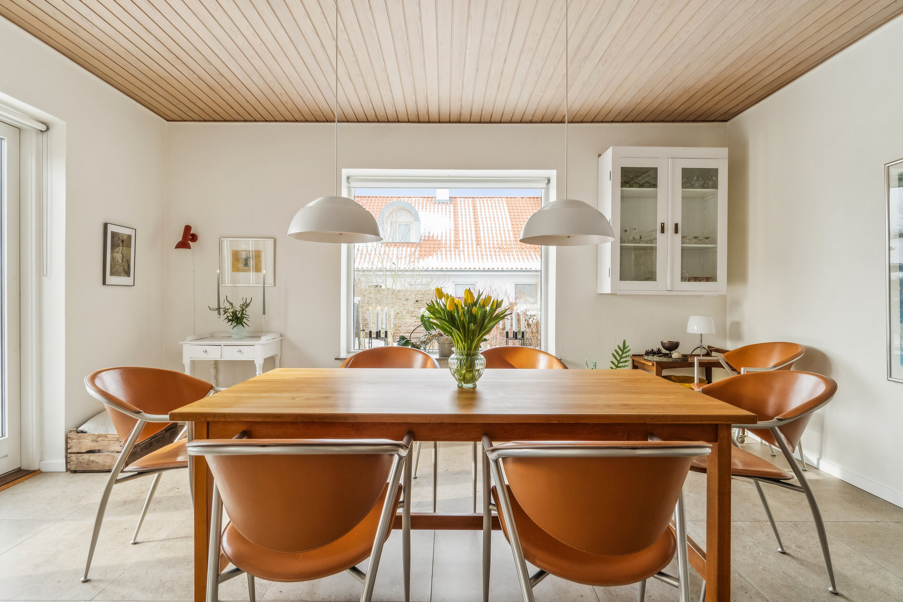 Fremhævet stue billede i fuldskærmstilstand. Billede af Jyllands Allé 110, 8270 Højbjerg