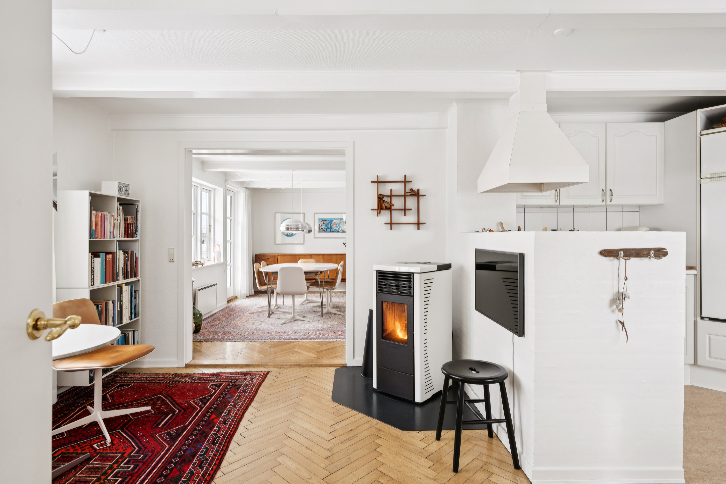 Fremhævet køkken billede i fuldskærmstilstand. Billede af Vibæk Strandvej 7, 8400 Ebeltoft