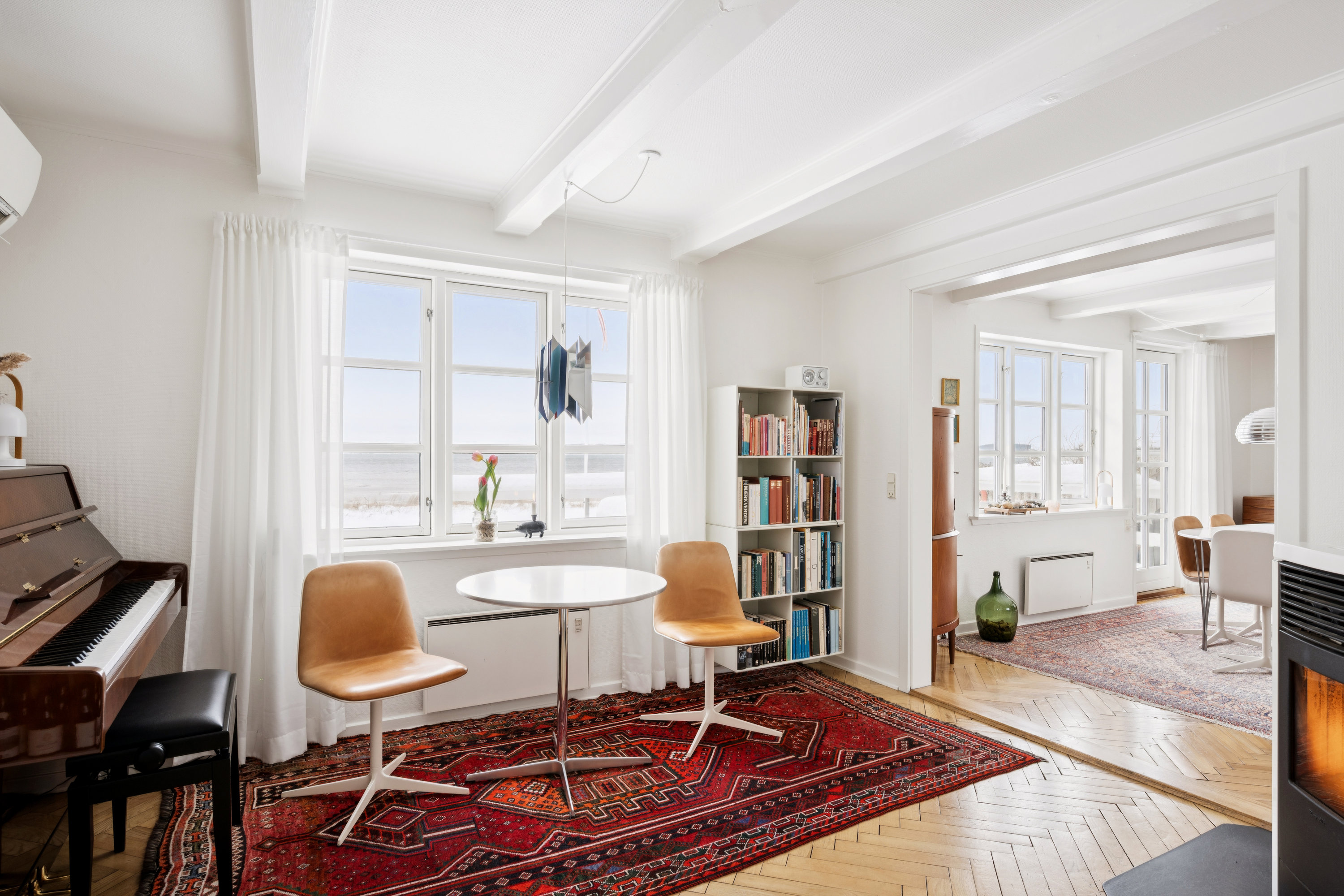 Fremhævet stue billede i fuldskærmstilstand. Billede af Vibæk Strandvej 7, 8400 Ebeltoft