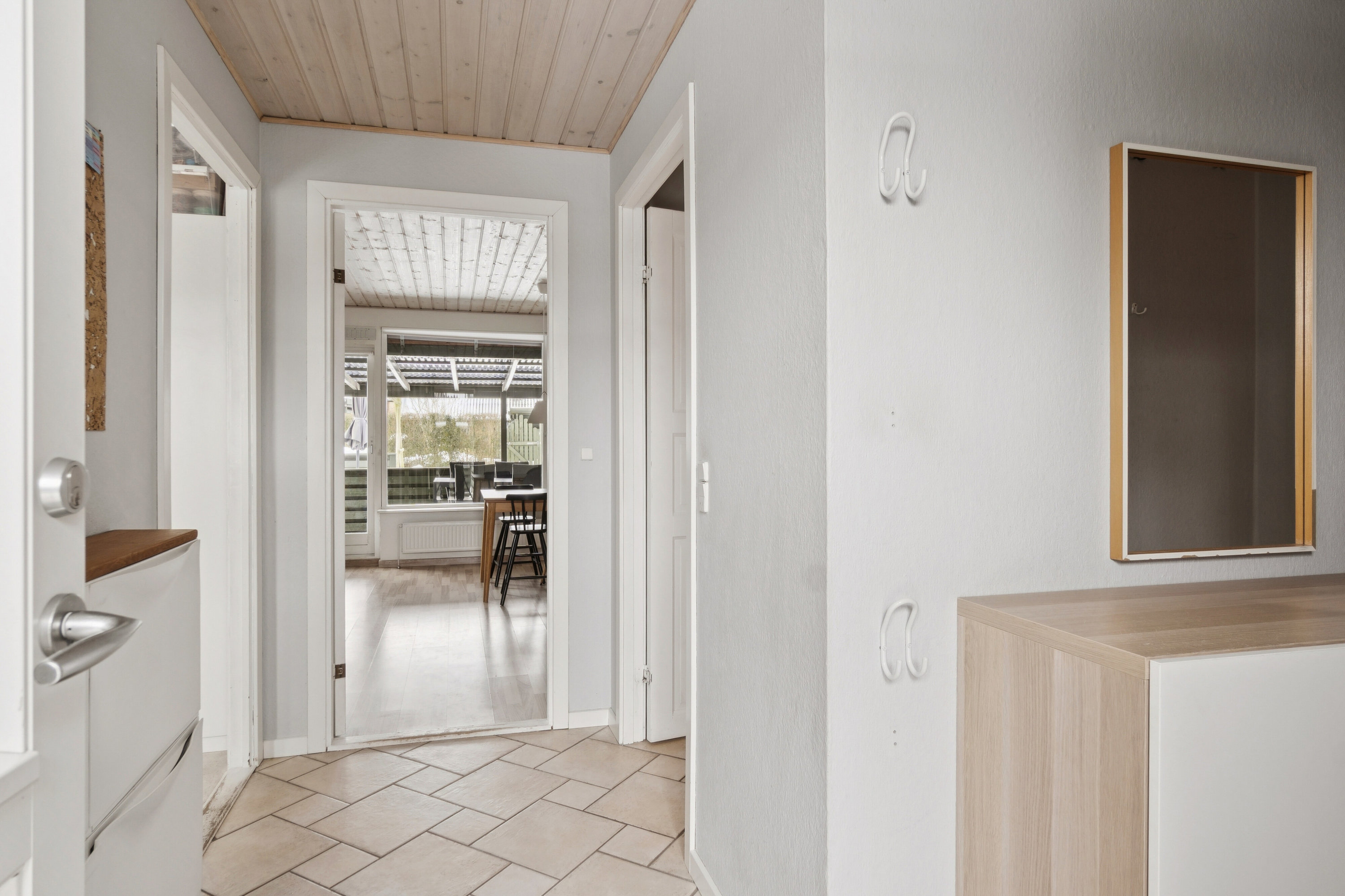 Fremhævet gang billede i fuldskærmstilstand. Billede af Snedronningvej 14, 4200 Slagelse