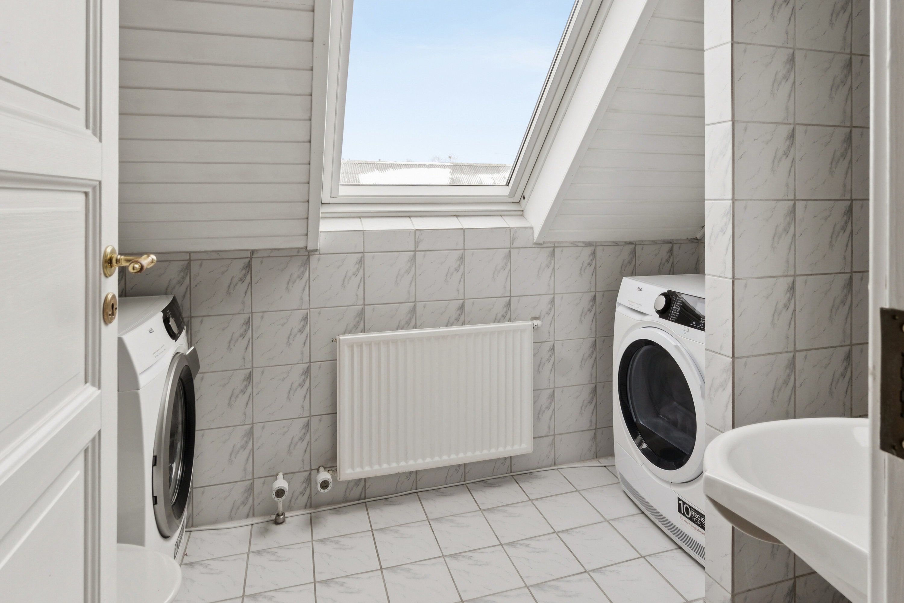 Fremhævet badeværelse billede i fuldskærmstilstand. Billede af Snedronningvej 14, 4200 Slagelse