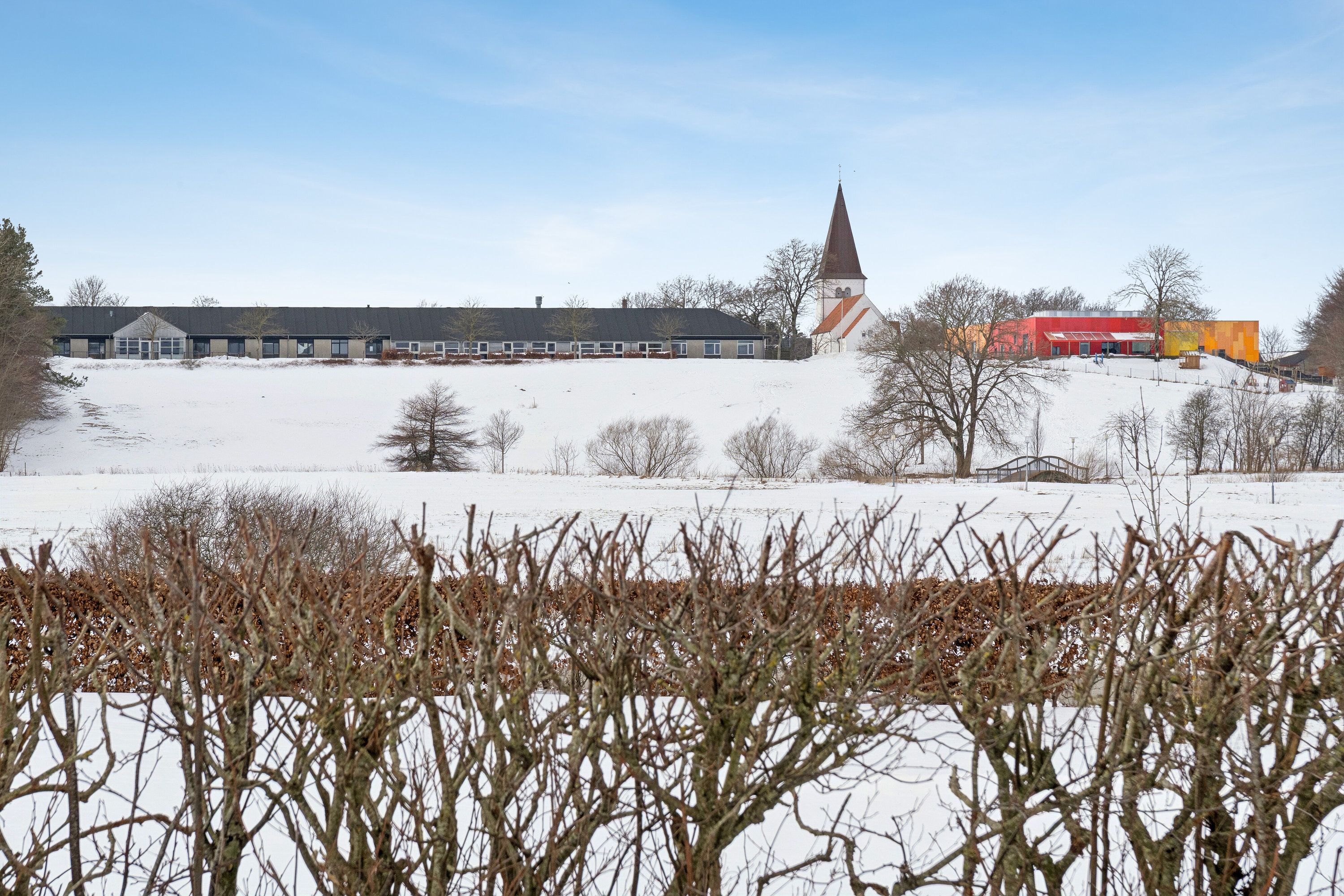 Miniaturebillede 1: udendørs. Billede af Rugvænget 33, 9870 Sindal