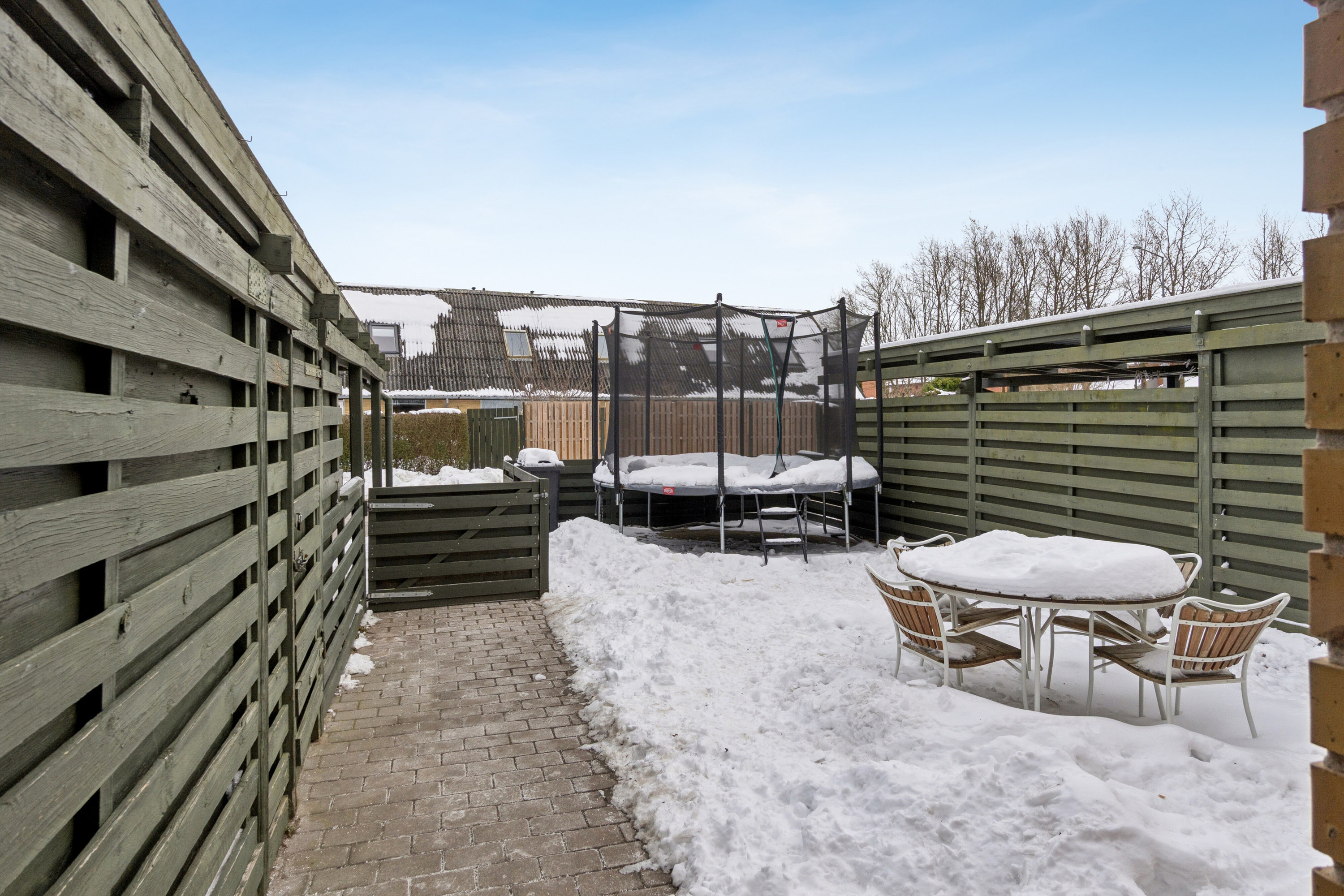 Fremhævet udendørs billede i fuldskærmstilstand. Billede af Snedronningvej 14, 4200 Slagelse