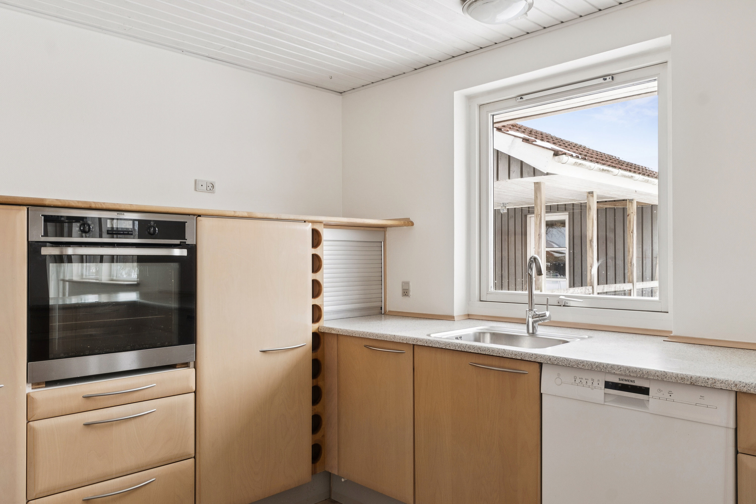 Fremhævet køkken billede i fuldskærmstilstand. Billede af Rugvænget 33, 9870 Sindal