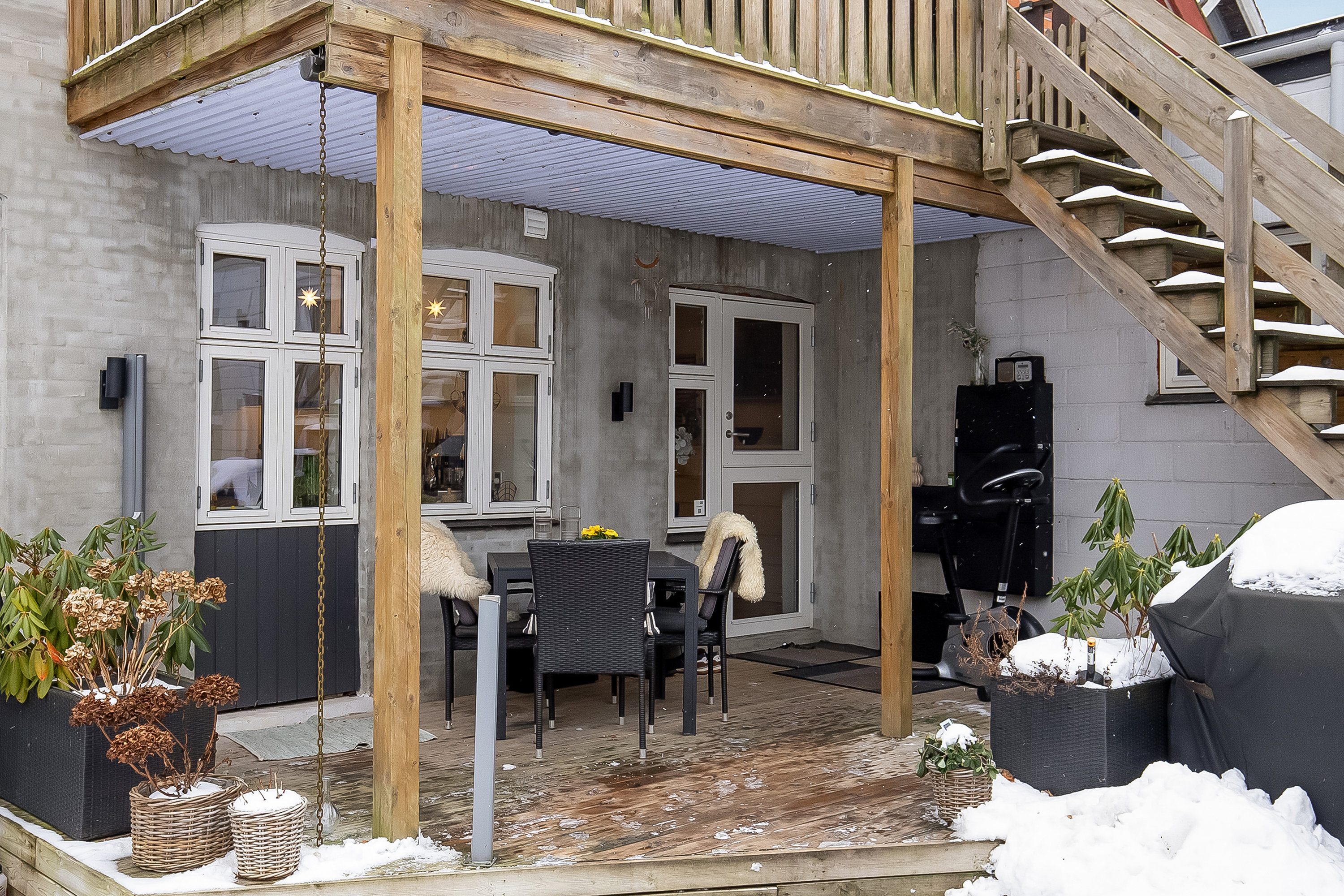 Fremhævet overdækket terrasse billede i fuldskærmstilstand. Billede af Seest Bakke 34, st.., 6000 Kolding