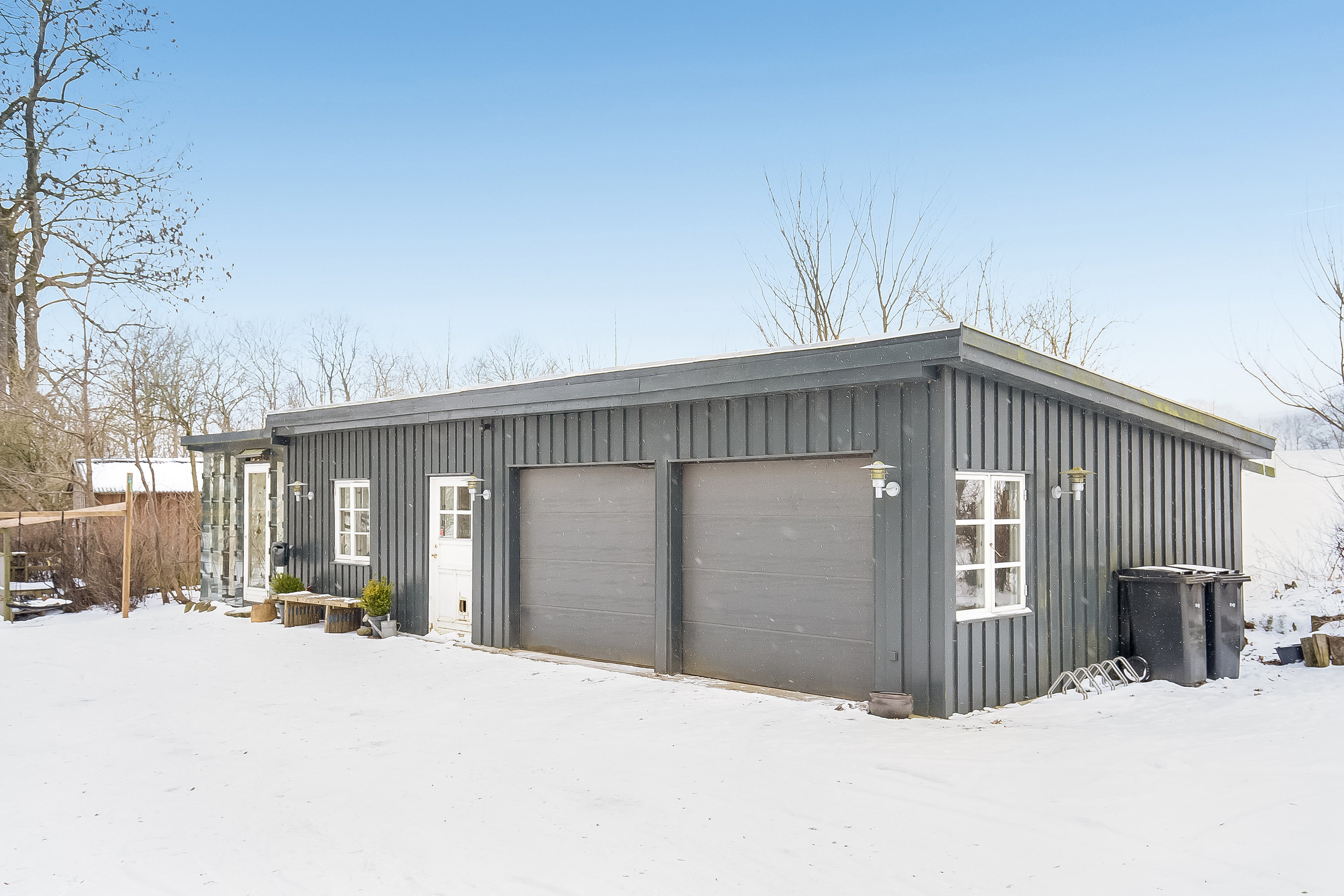 Fremhævet udhus billede i fuldskærmstilstand. Billede af Brakker Stationsvej 15, Brakker, 6040 Egtved