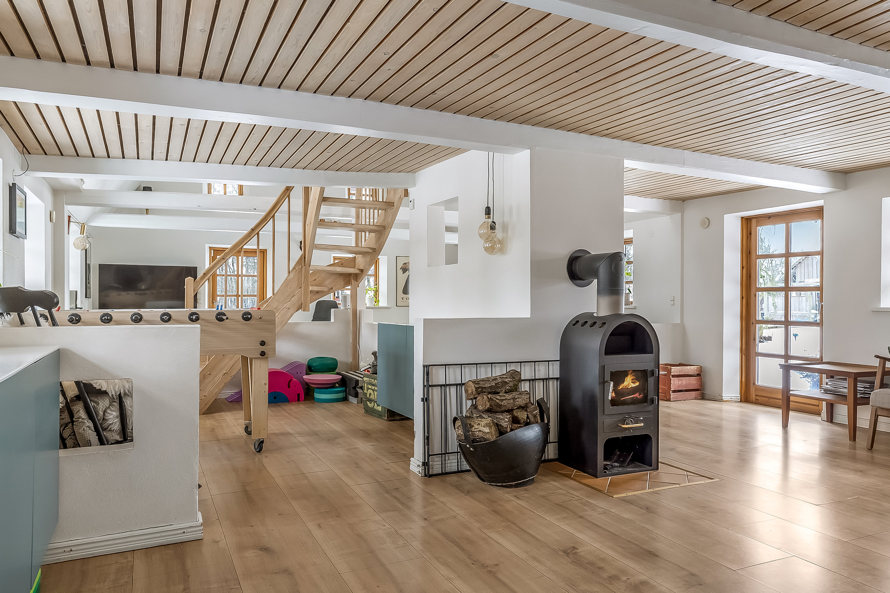 Fremhævet stue billede i fuldskærmstilstand. Billede af Brakker Stationsvej 15, Brakker, 6040 Egtved