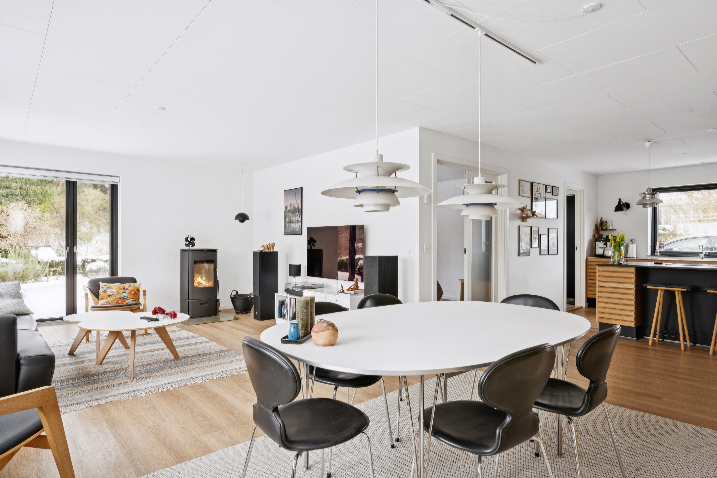 Fremhævet stue billede i fuldskærmstilstand. Billede af Skelhøjevej 13, 8400 Ebeltoft