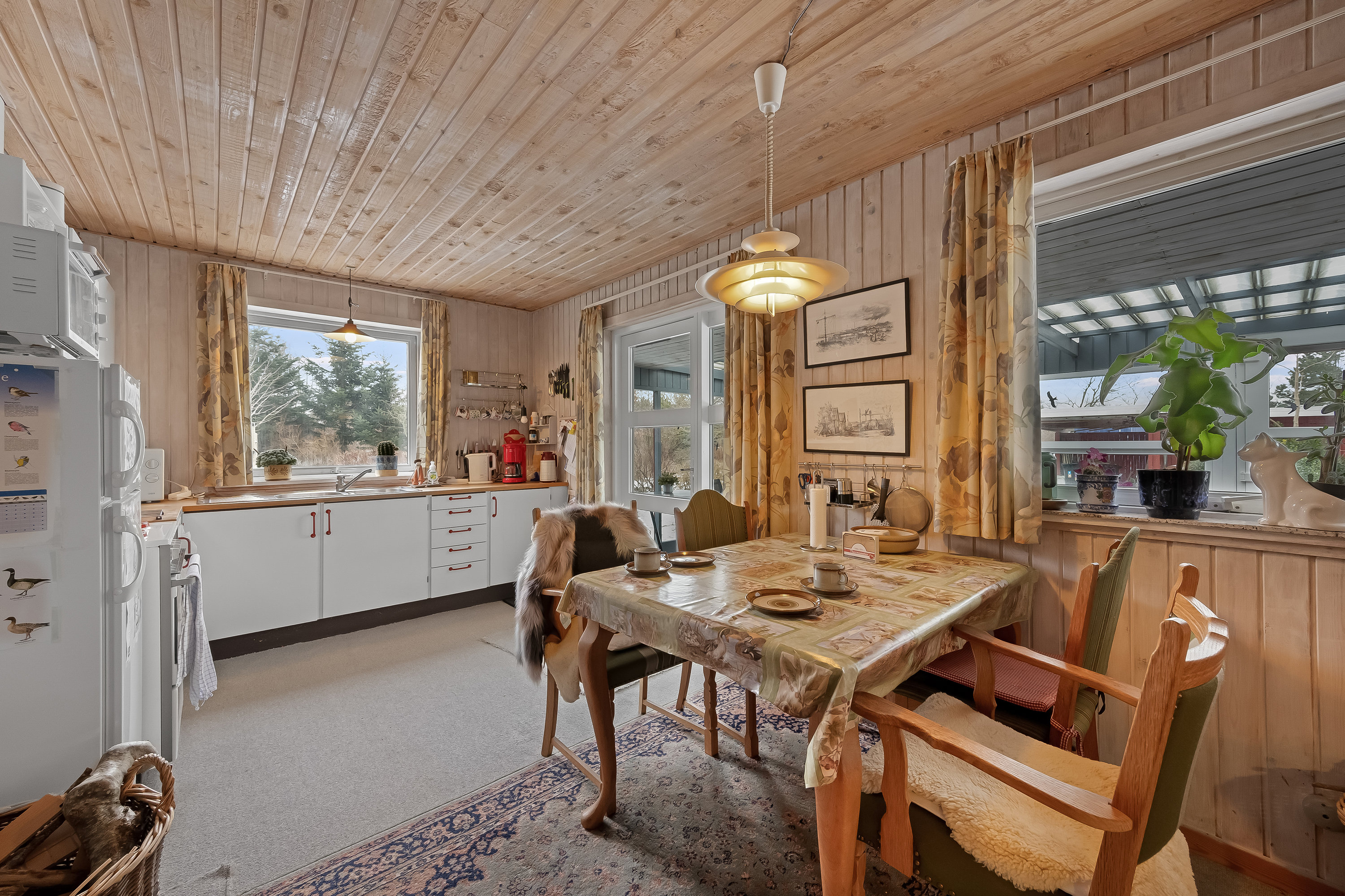 Fremhævet køkken-alrum billede i fuldskærmstilstand. Billede af Gyvelvej 31, Stauning, 6900 Skjern