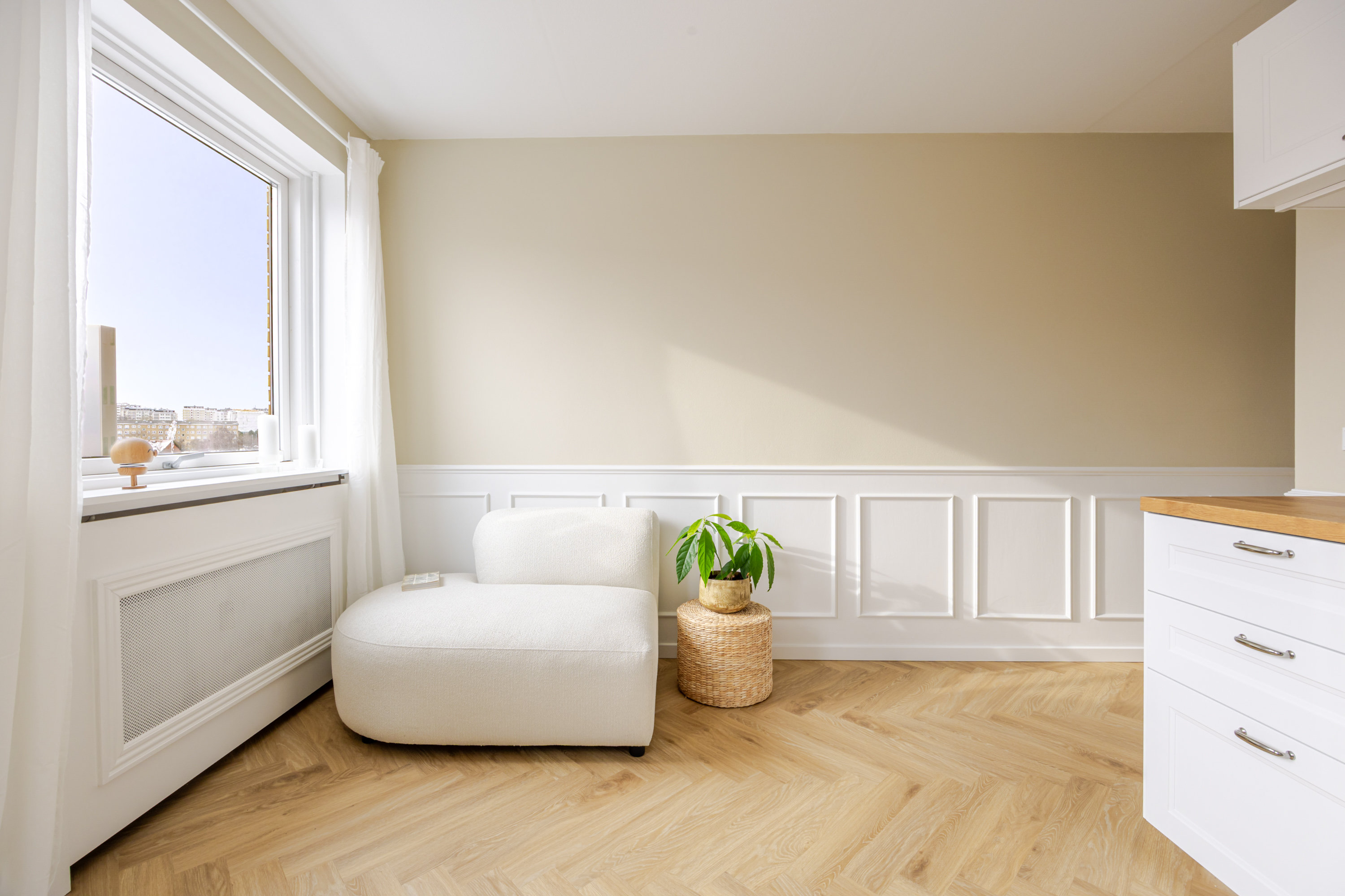 Fremhævet køkken alrum billede i fuldskærmstilstand. Billede af Peter Ipsens Allé 1, 4. 19., 2400 København NV