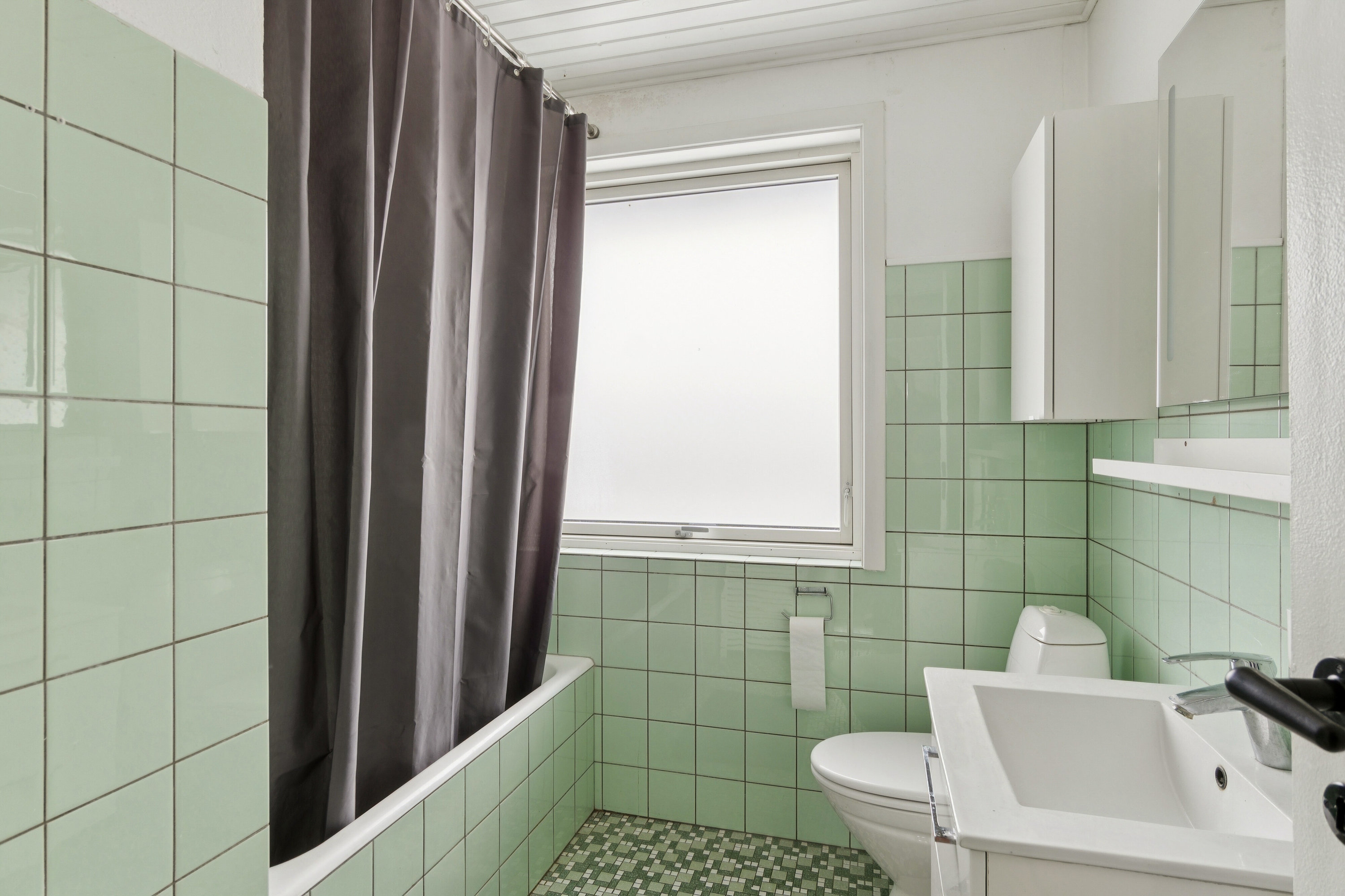 Fremhævet badeværelse billede i fuldskærmstilstand. Billede af Møllemarksvej 8, 4291 Ruds Vedby