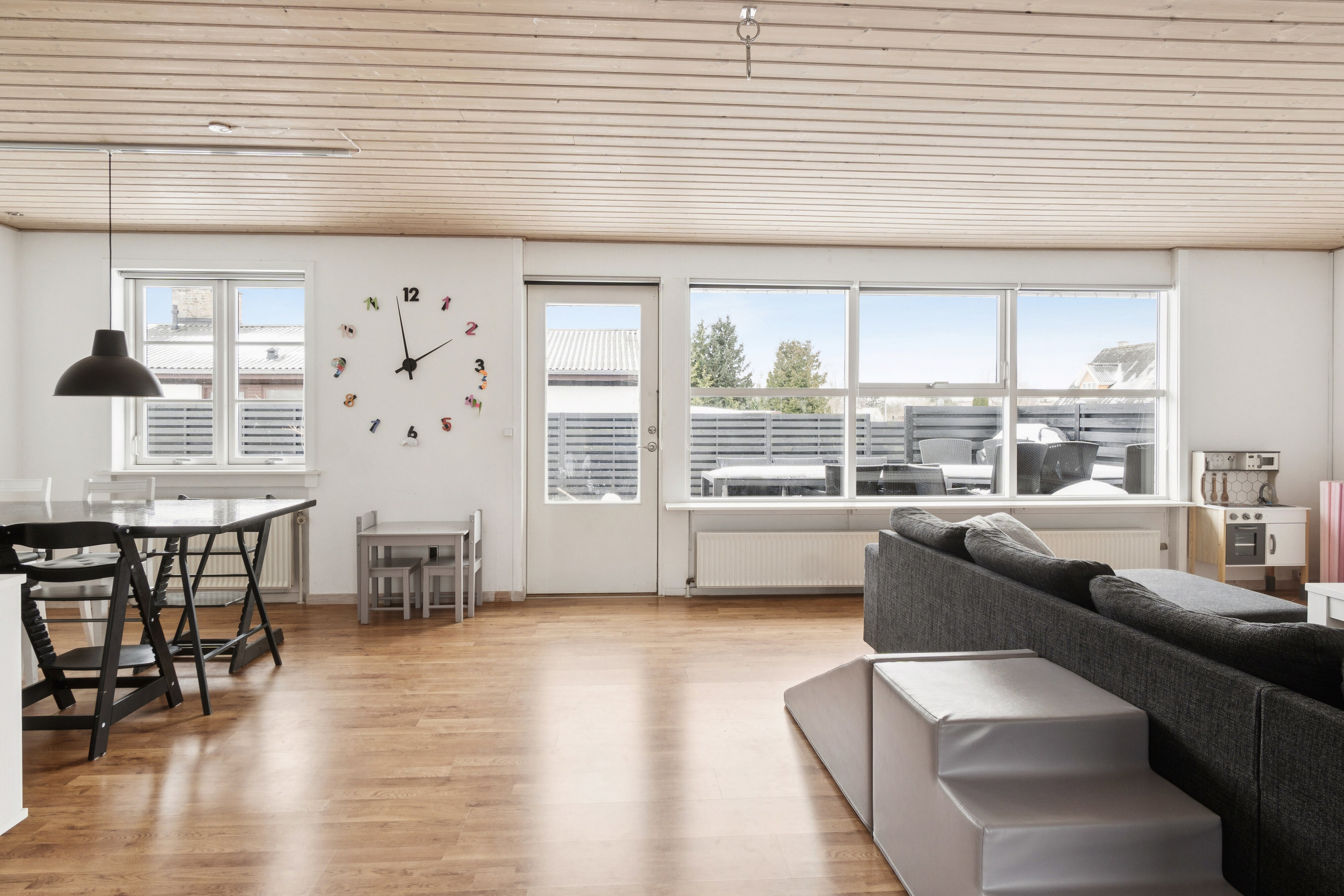 Fremhævet stue billede i fuldskærmstilstand. Billede af Møllemarksvej 8, 4291 Ruds Vedby