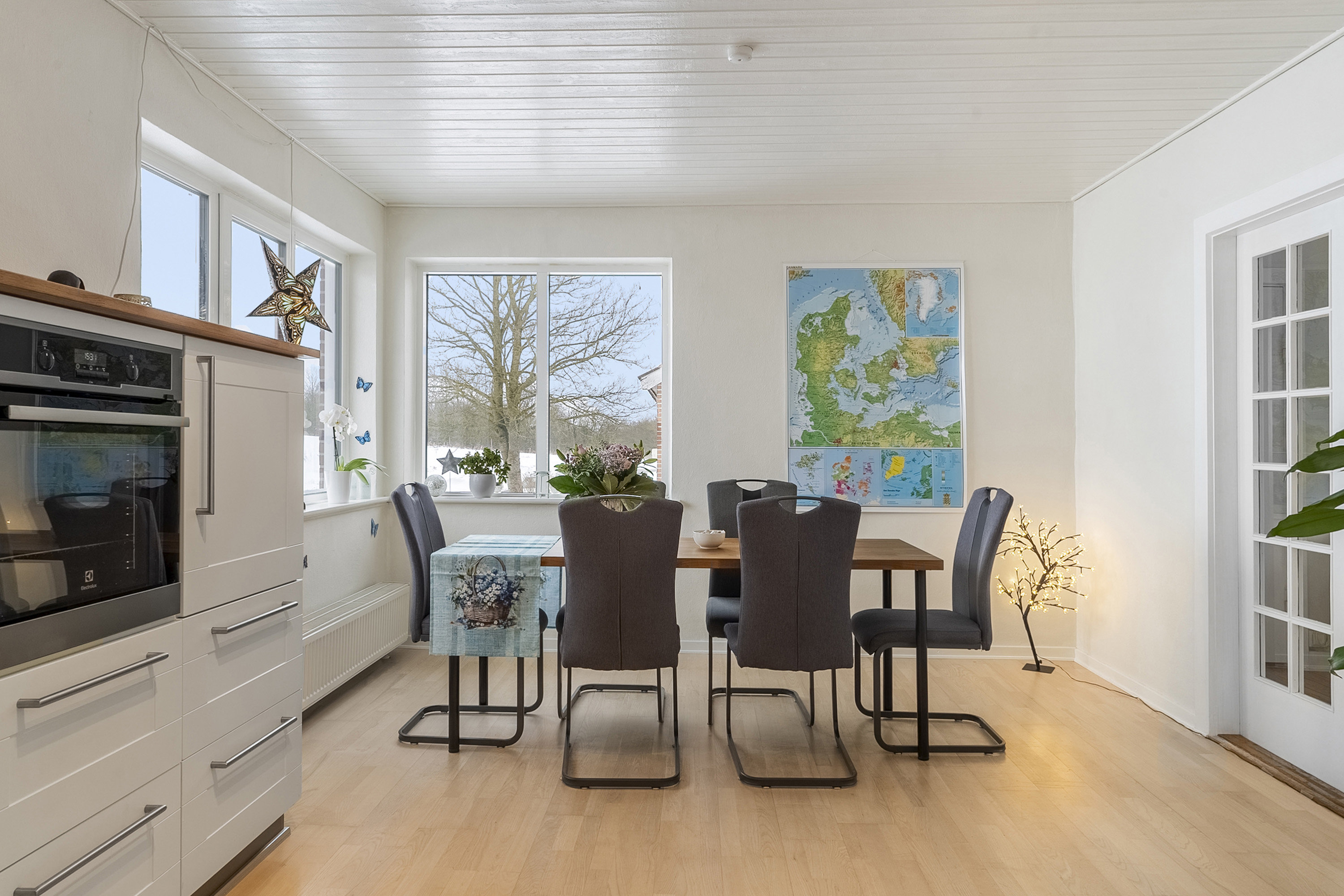 Fremhævet spisekøkken billede i fuldskærmstilstand. Billede af Kraghøjvej 10, Skjold, 7130 Juelsminde