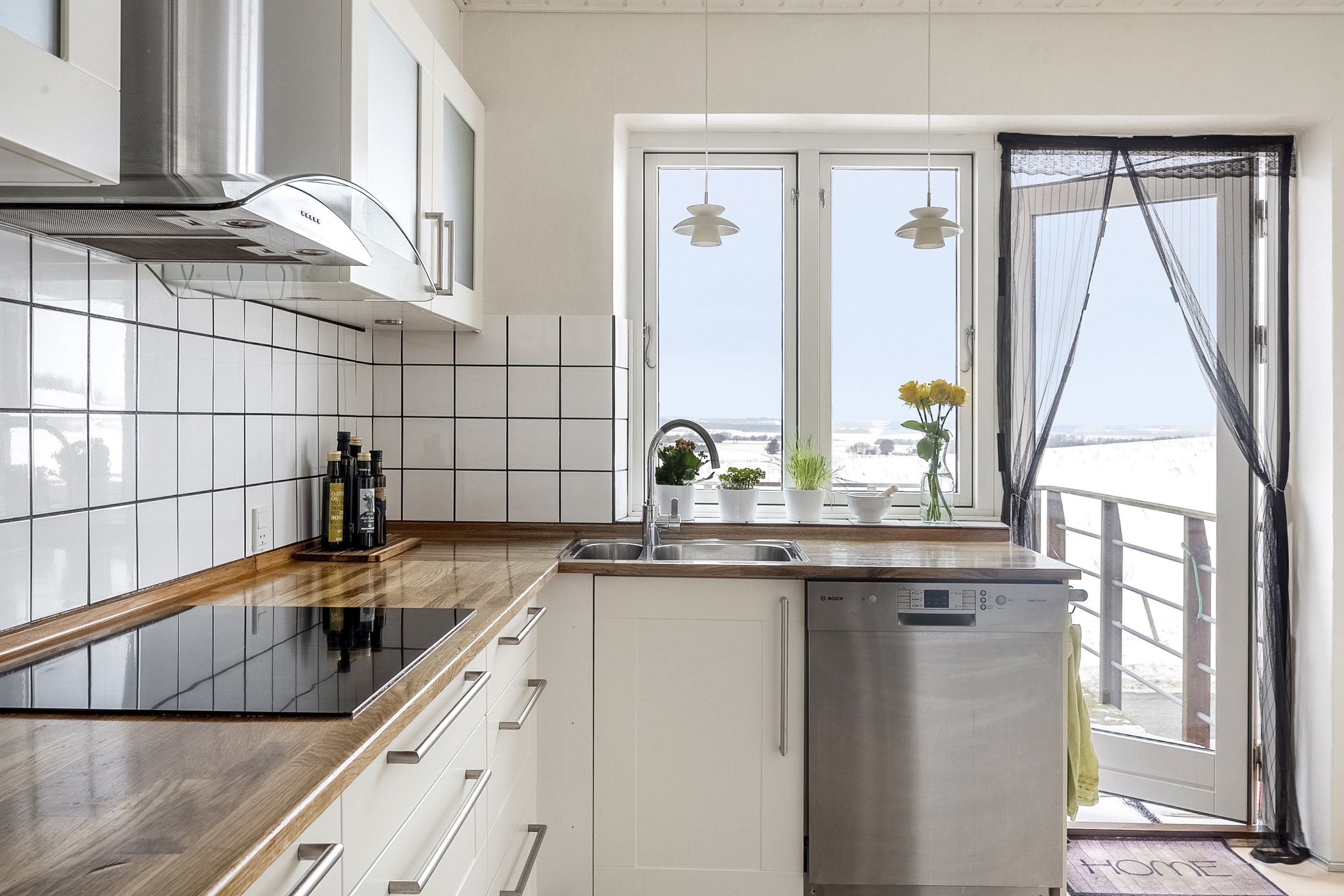 Fremhævet køkken billede i fuldskærmstilstand. Billede af Kraghøjvej 10, Skjold, 7130 Juelsminde