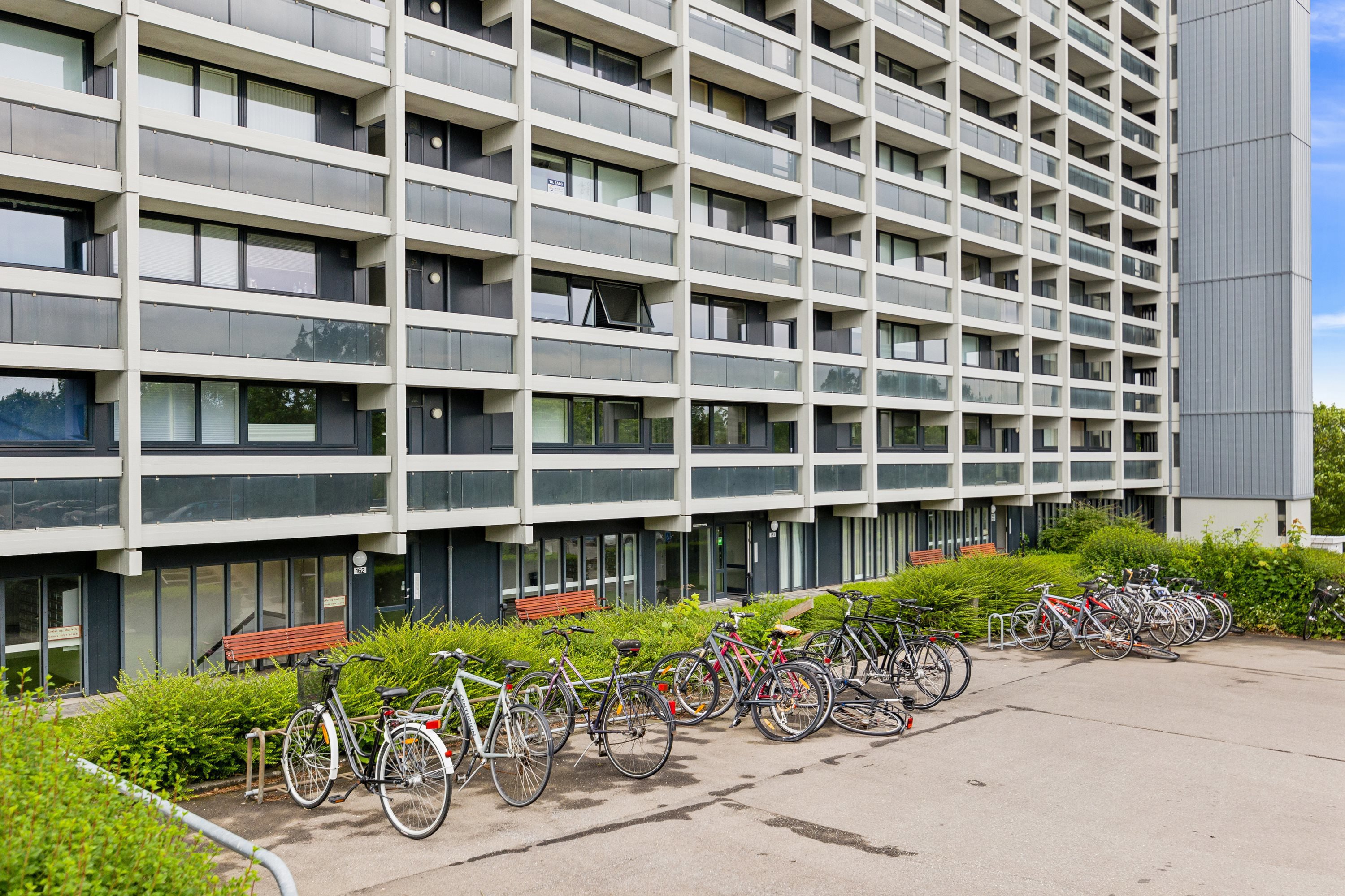 Fremhævet udendørs billede i fuldskærmstilstand. Billede af Grøfthøjparken 162, 6. tv., 8260 Viby J