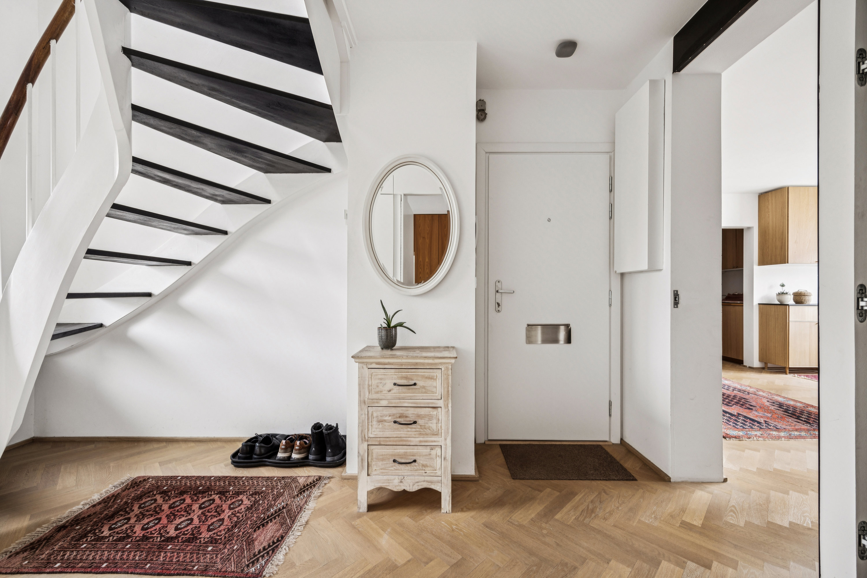 Fremhævet gang billede i fuldskærmstilstand. Billede af Bianco Lunos Alle 8, 4. th., 1868 Frederiksberg C