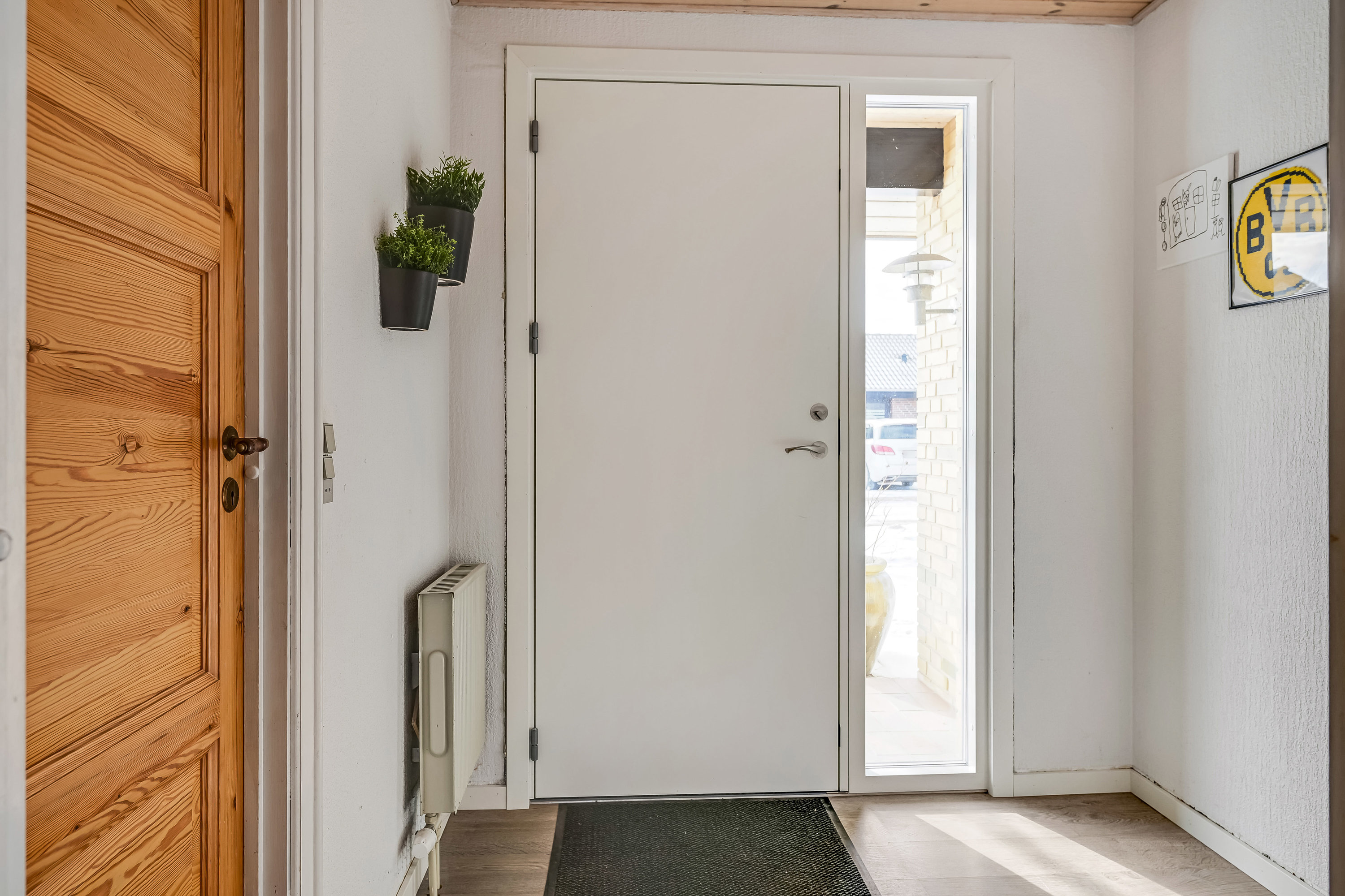 Fremhævet entré billede i fuldskærmstilstand. Billede af Sønderkær 242, 7190 Billund