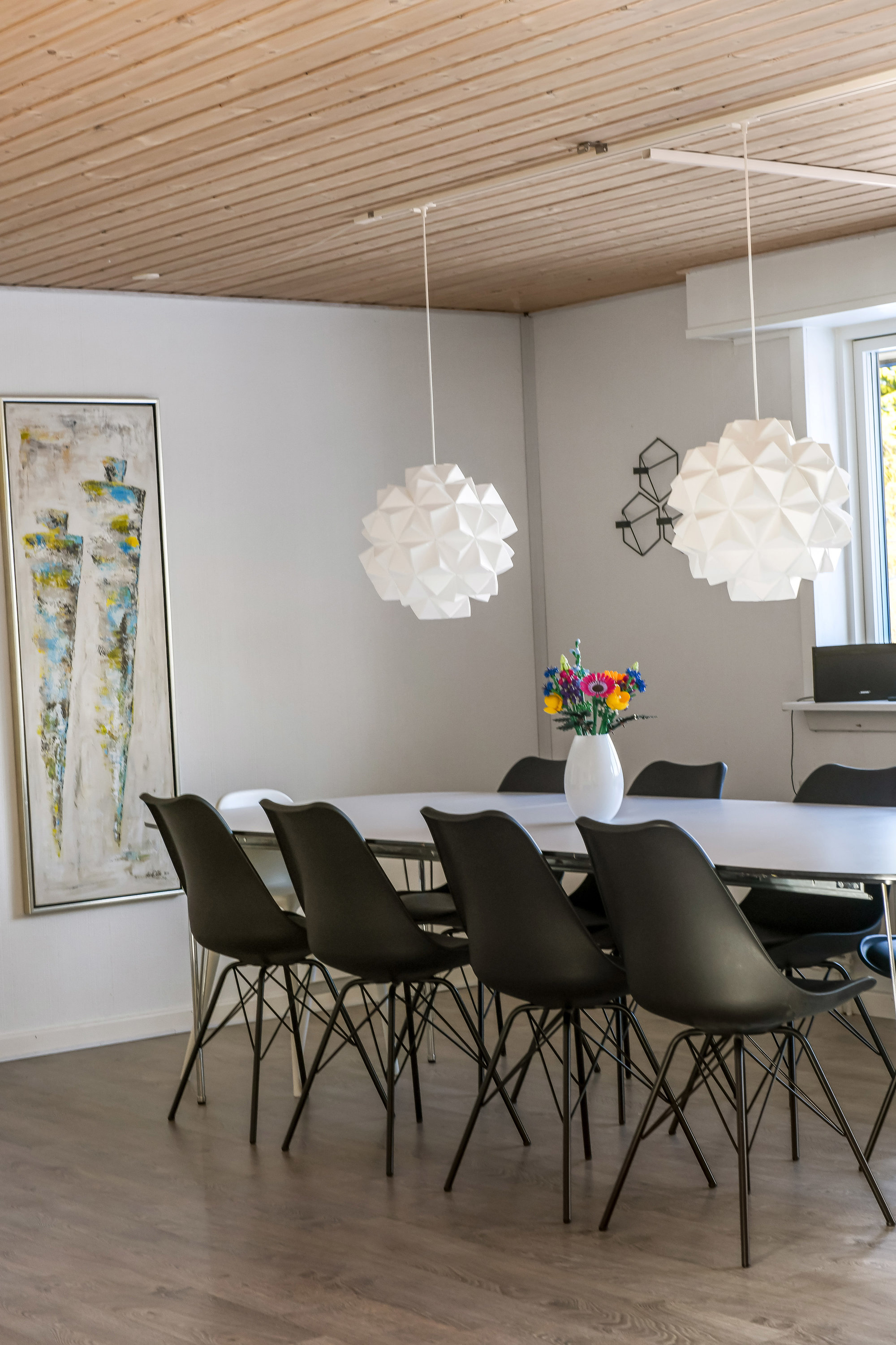 Fremhævet stue billede i fuldskærmstilstand. Billede af Sønderkær 242, 7190 Billund