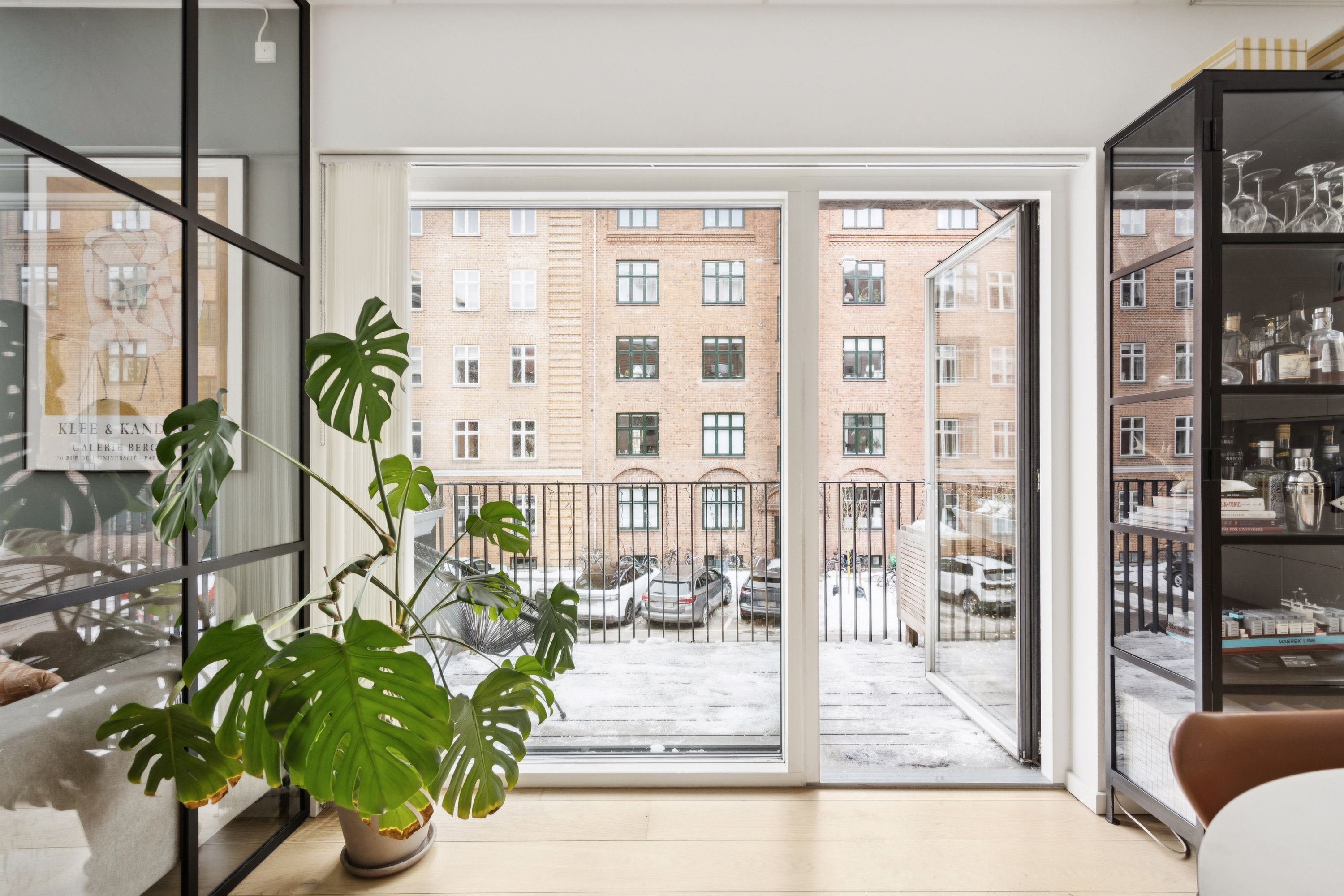 Fremhævet stue billede i fuldskærmstilstand. Billede af Thurøvej 15, 1. th., 2000 Frederiksberg