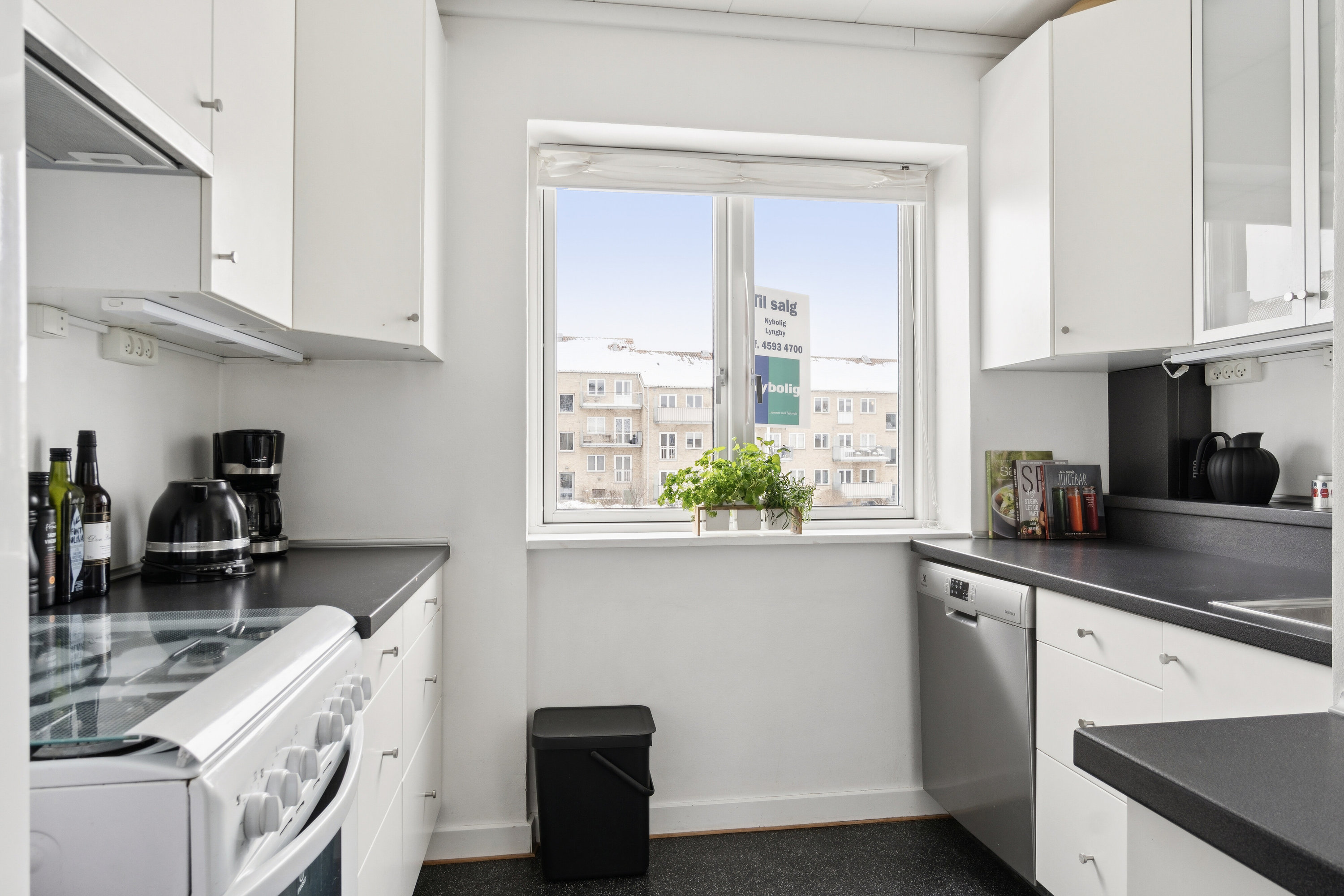 Fremhævet køkken billede i fuldskærmstilstand. Billede af Lyngbygårdsvej 53, 1. th., 2800 Kongens Lyngby