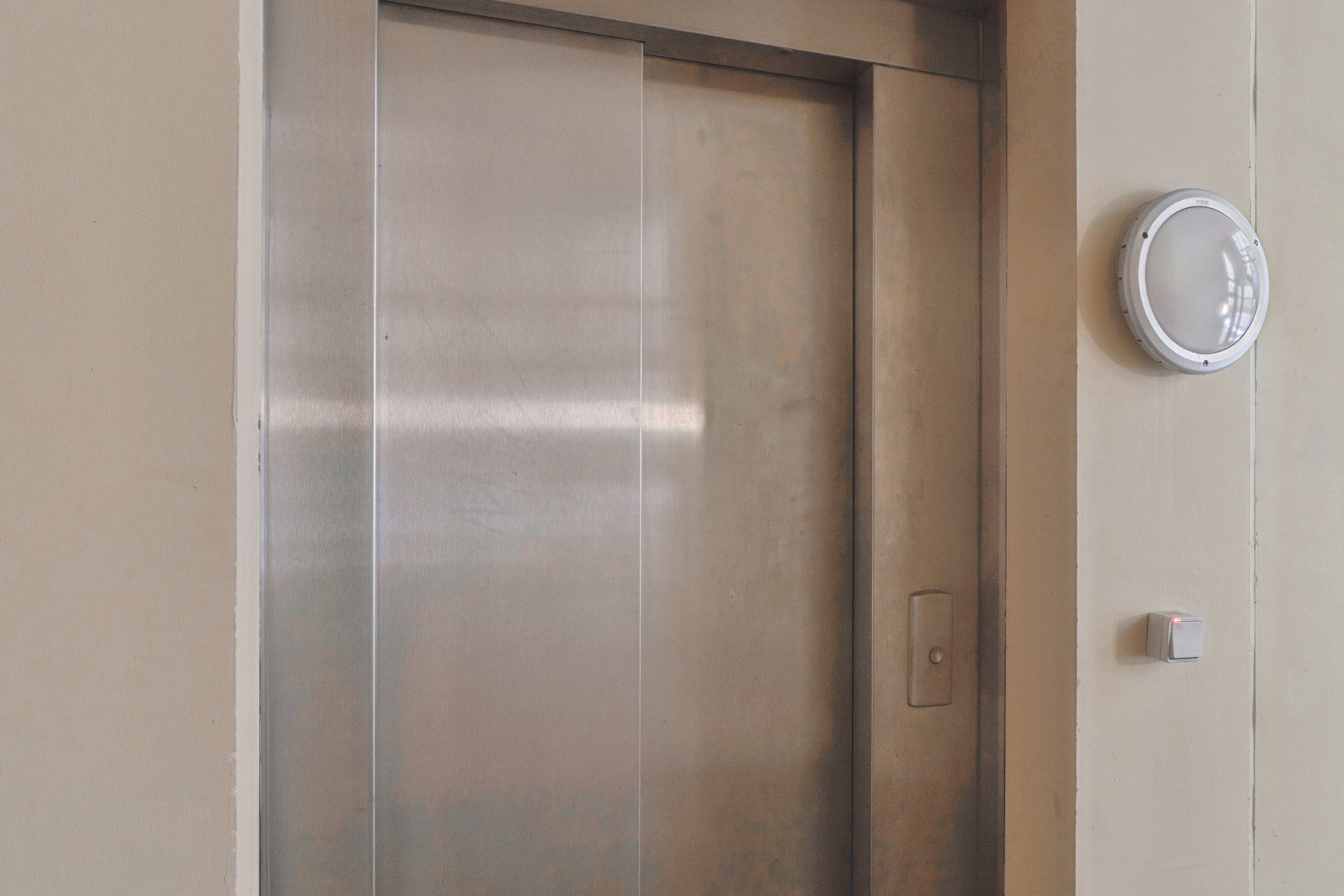 Fremhævet elevator billede i fuldskærmstilstand. Billede af Trekanten 1, 1. 10., 4200 Slagelse