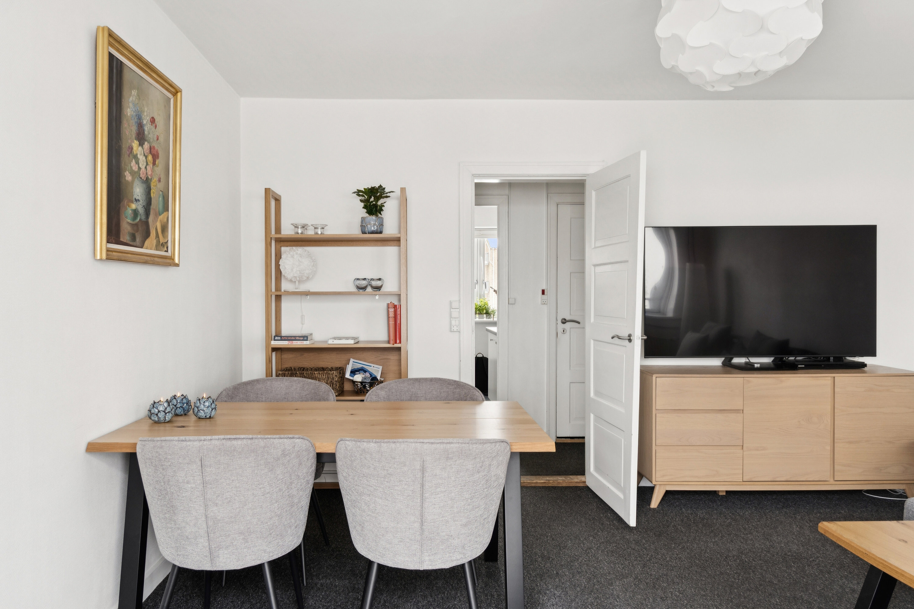 Fremhævet spisestue billede i fuldskærmstilstand. Billede af Lyngbygårdsvej 53, 1. th., 2800 Kongens Lyngby