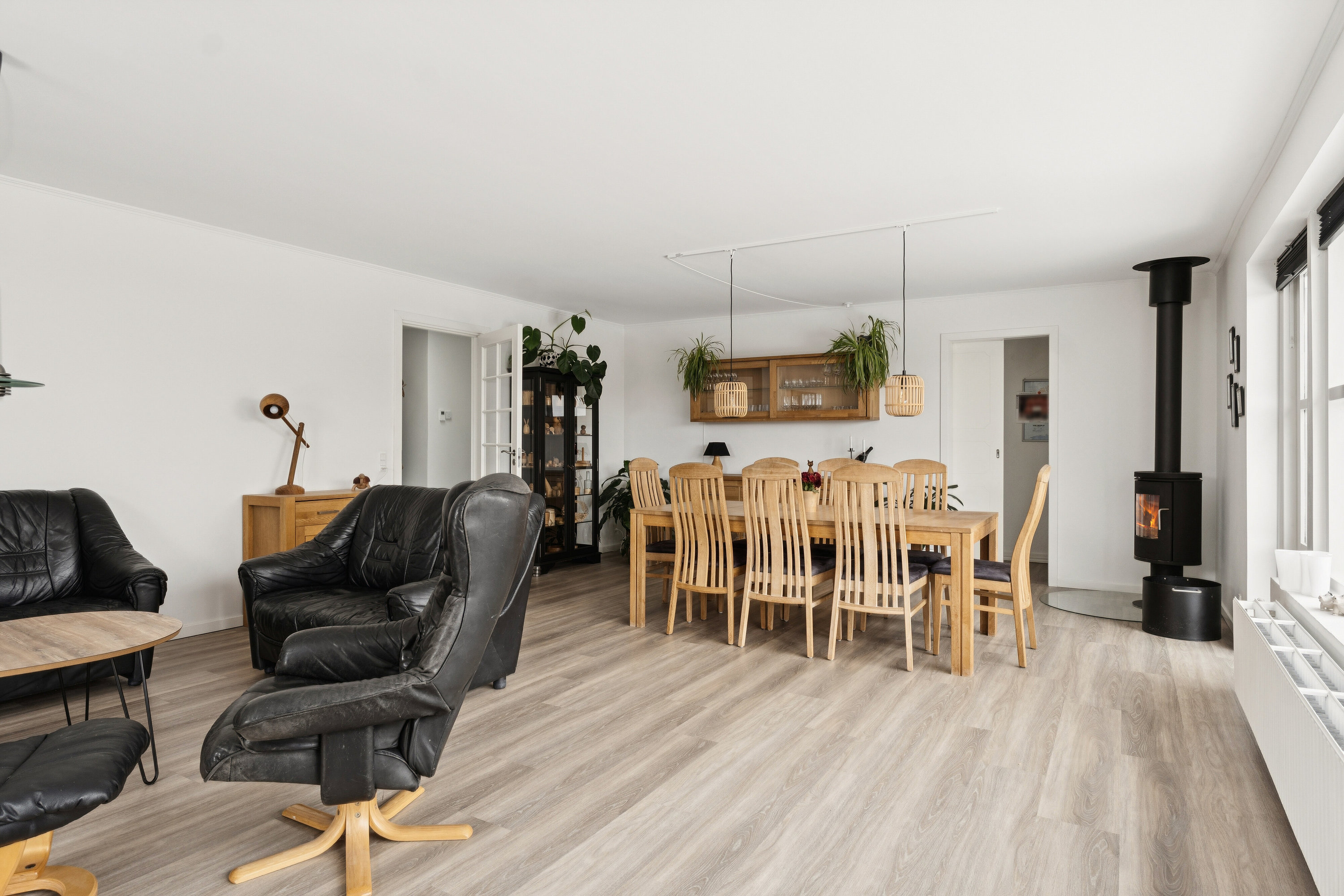 Fremhævet stue billede i fuldskærmstilstand. Billede af Fresiavej 4, 9800 Hjørring