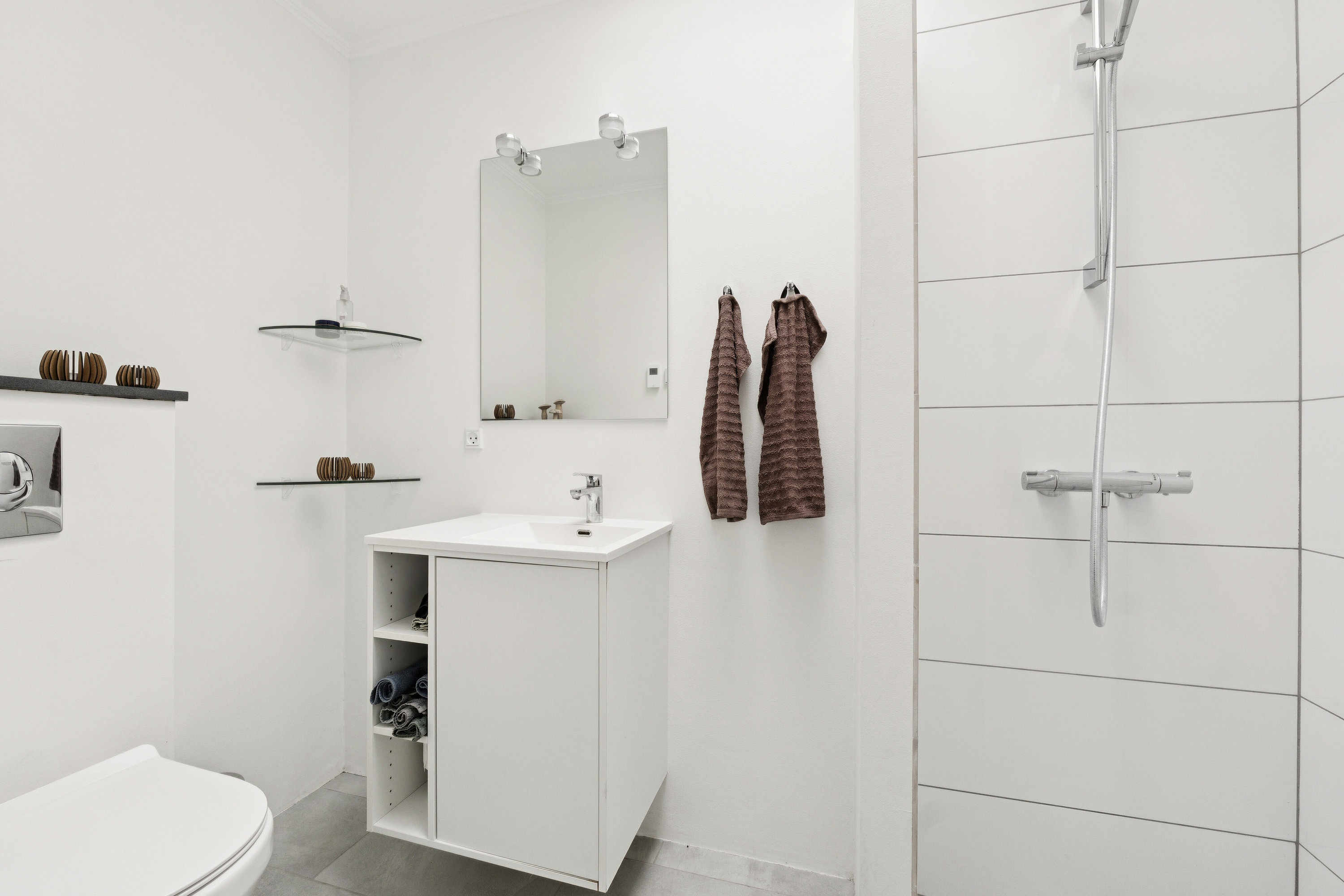 Fremhævet badeværelse billede i fuldskærmstilstand. Billede af Fresiavej 4, 9800 Hjørring