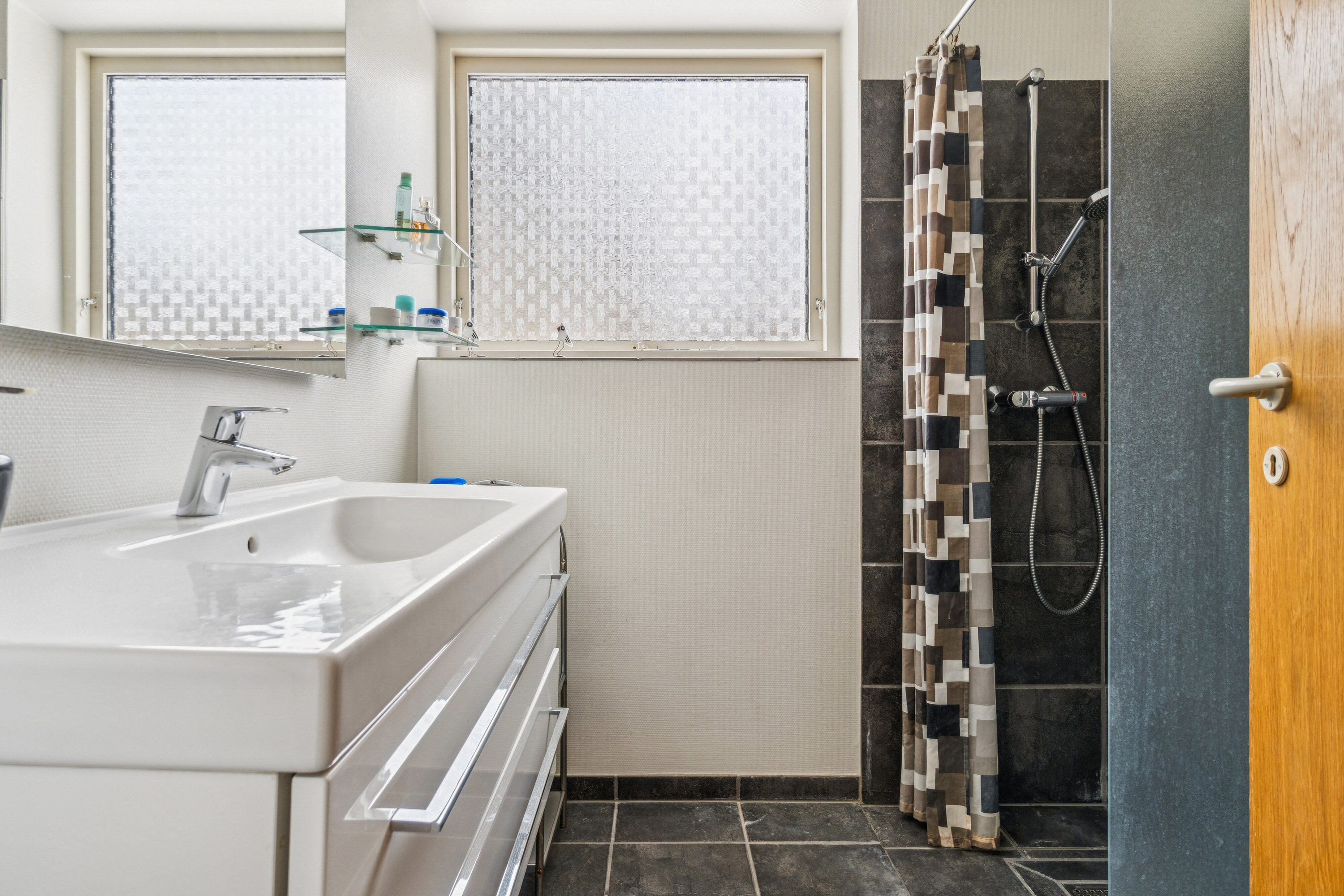 Fremhævet badeværelse billede i fuldskærmstilstand. Billede af Fuglebakken 20, 7760 Hurup Thy