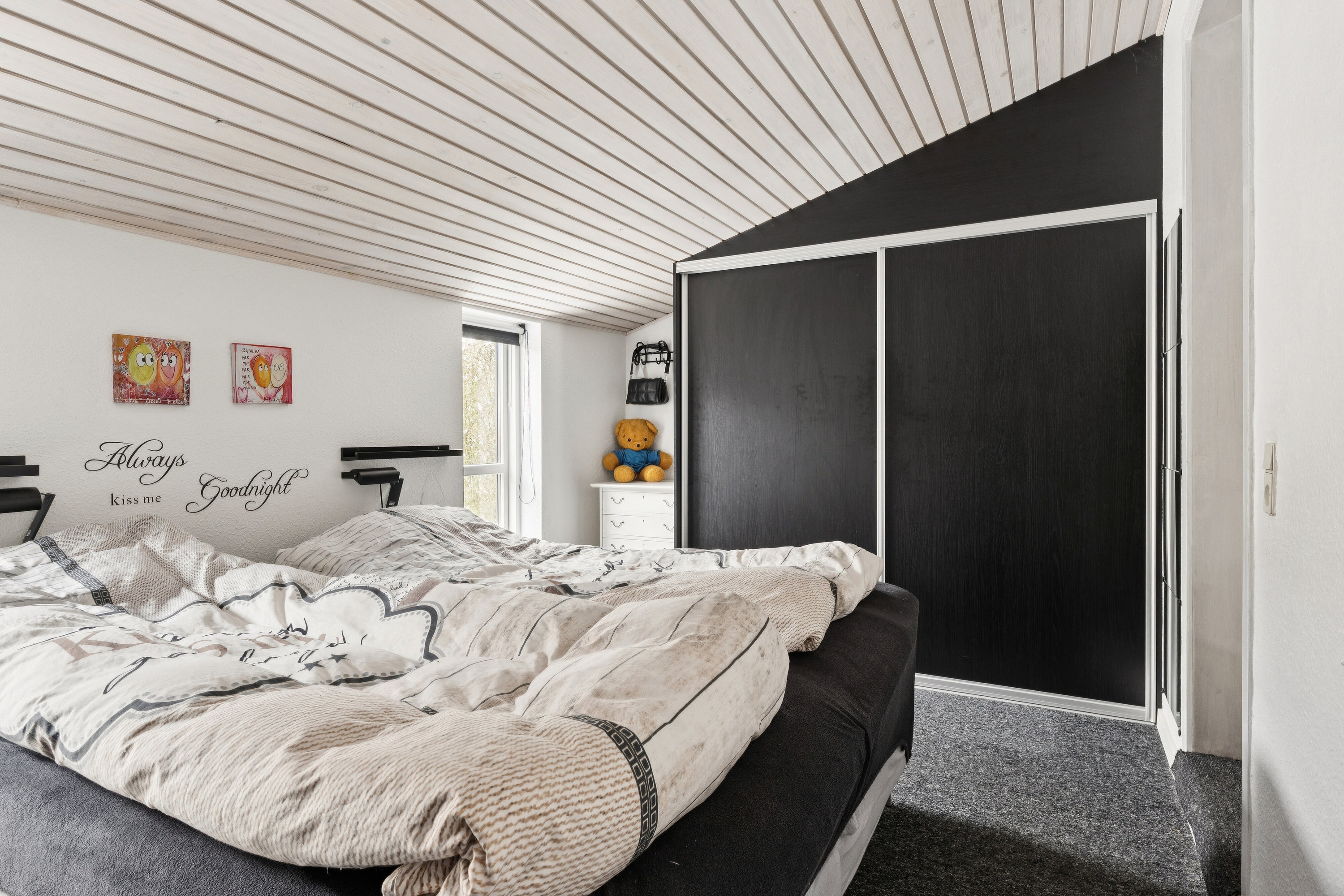 Fremhævet soveværelse billede i fuldskærmstilstand. Billede af Fresiavej 4, 9800 Hjørring