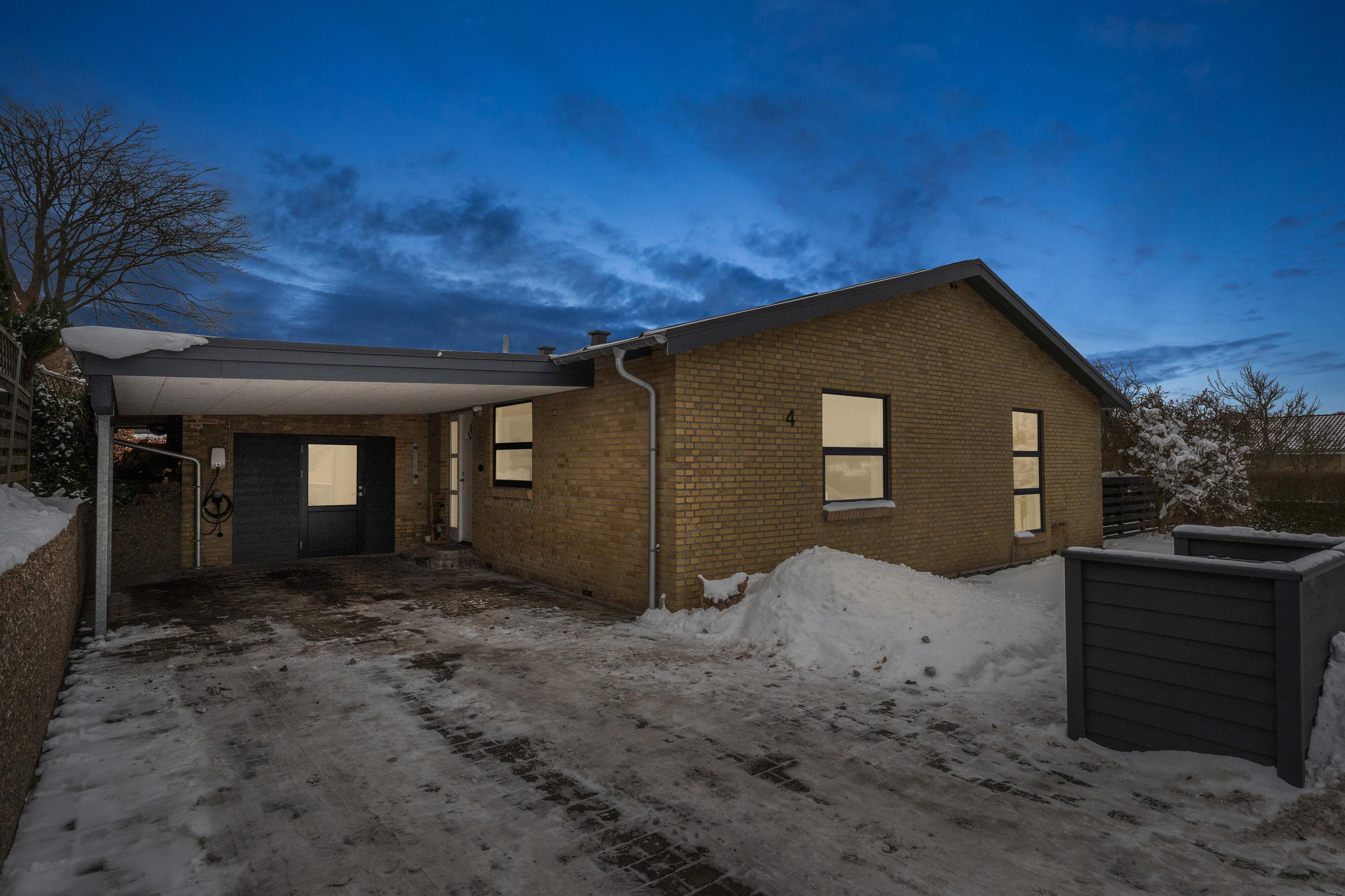 Fremhævet udendørs billede i fuldskærmstilstand. Billede af Fresiavej 4, 9800 Hjørring