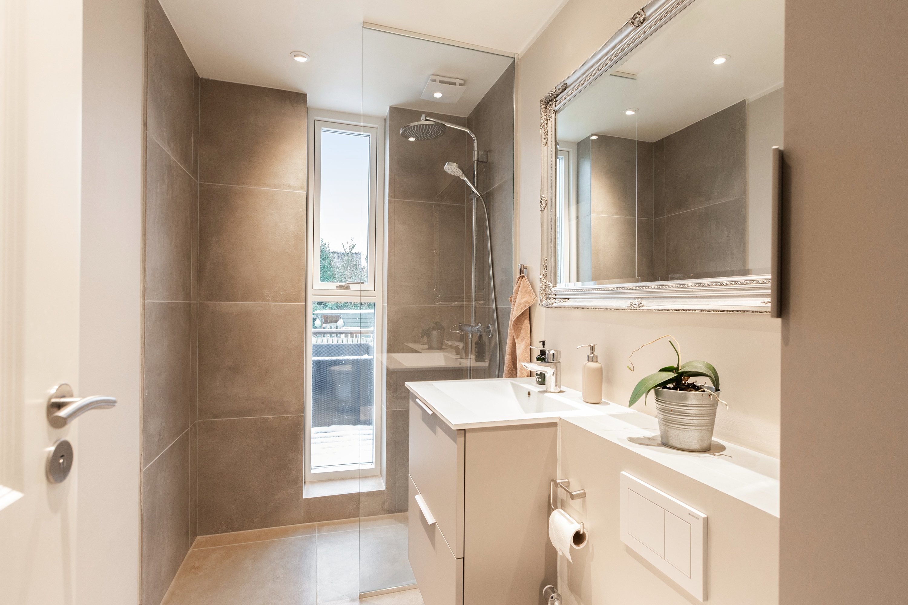 Fremhævet  billede i fuldskærmstilstand. Billede af Engvej 43, st.., 2300 København S