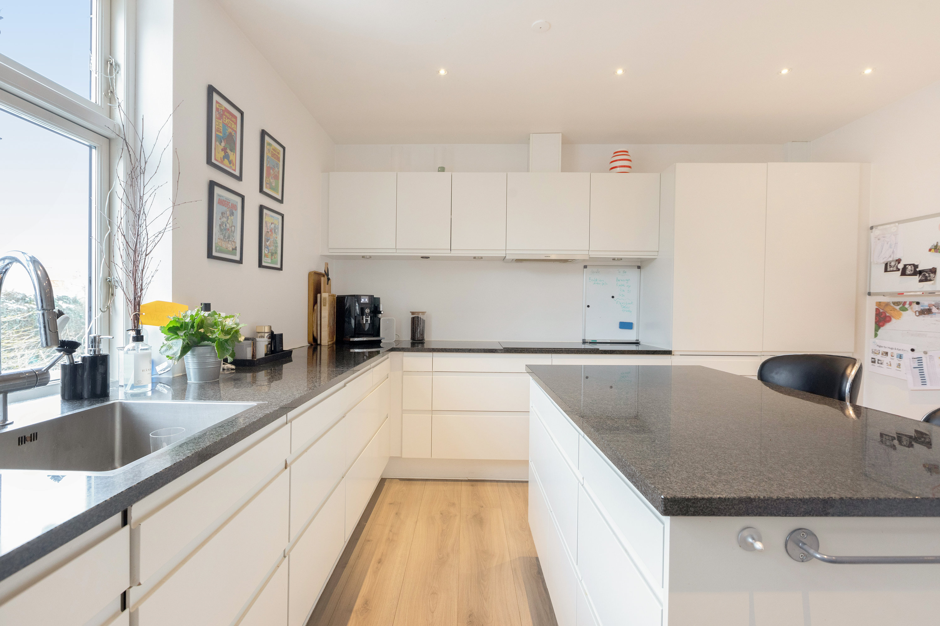 Fremhævet  billede i fuldskærmstilstand. Billede af Engvej 43, st.., 2300 København S