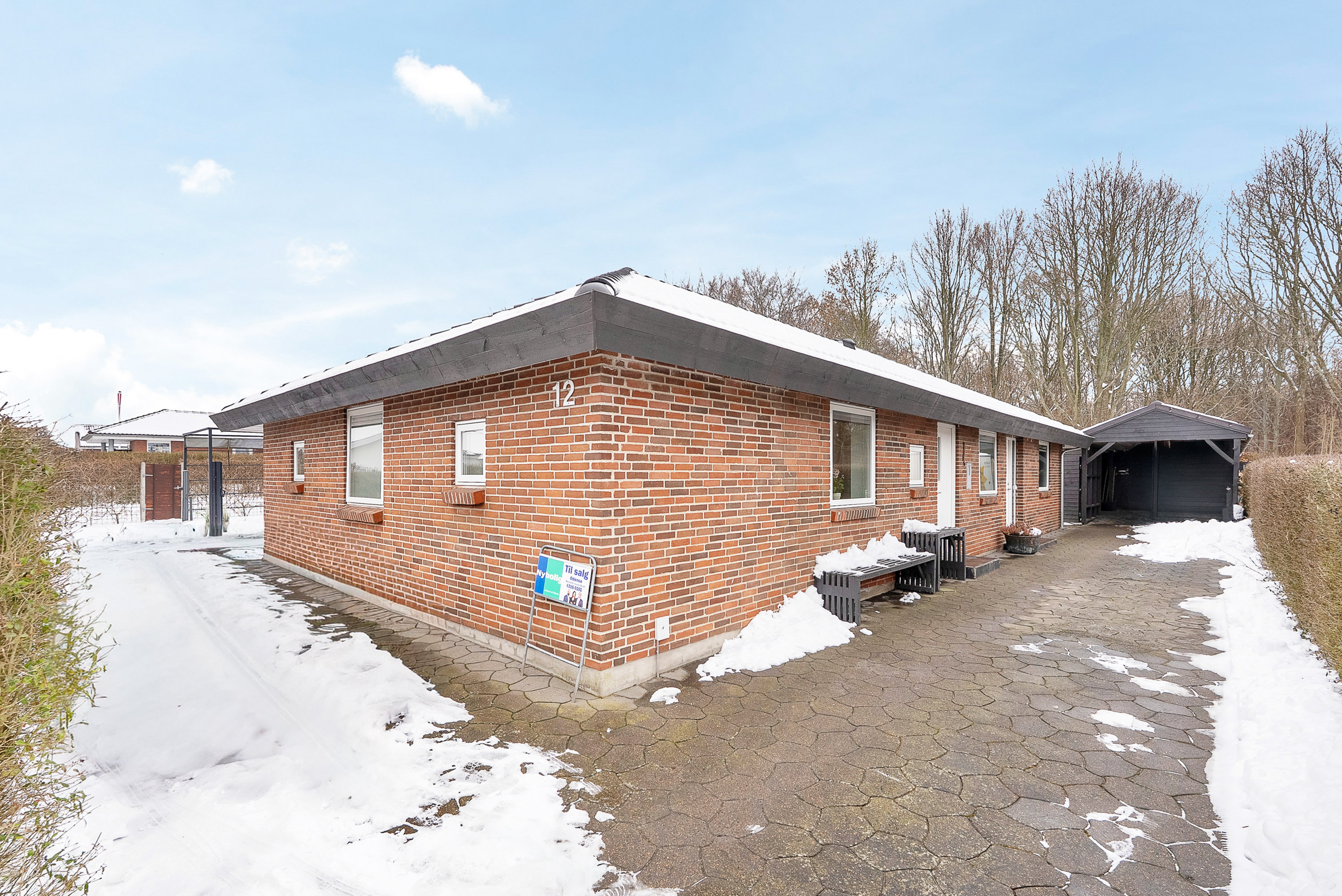 Fremhævet facade billede i fuldskærmstilstand. Billede af Mariehønevænget 12, Hjallese, 5260 Odense S