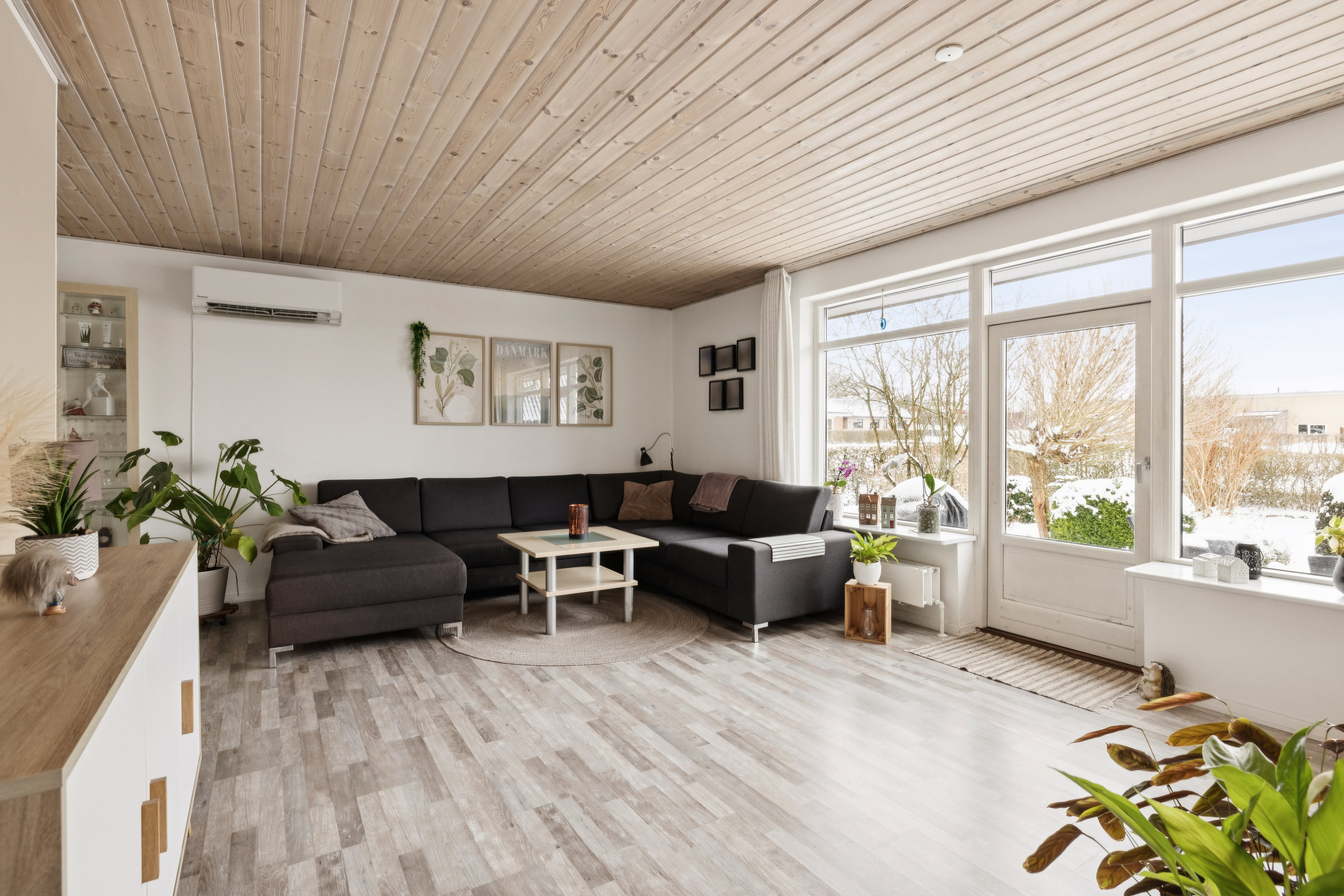 Fremhævet stue billede i fuldskærmstilstand. Billede af Ingstrupvej 39, Rødding, 8830 Tjele