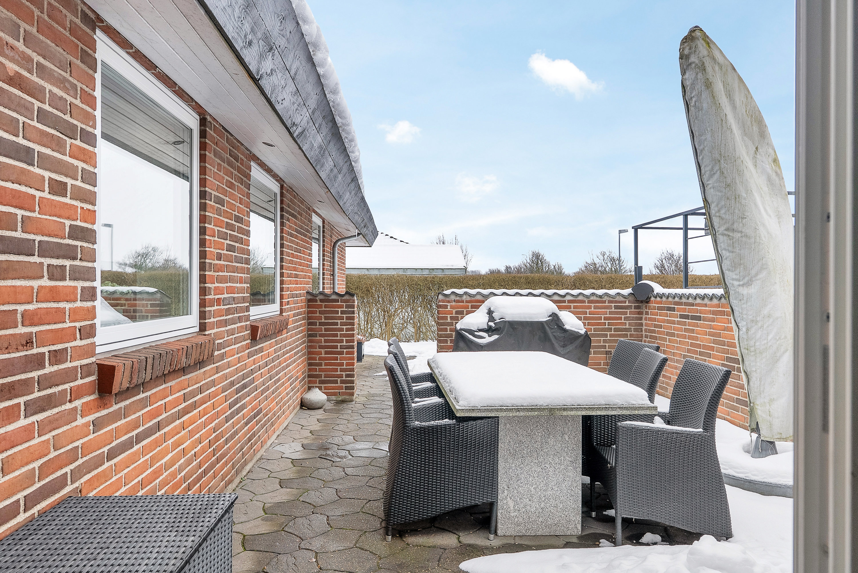 Fremhævet terrasse billede i fuldskærmstilstand. Billede af Mariehønevænget 12, Hjallese, 5260 Odense S