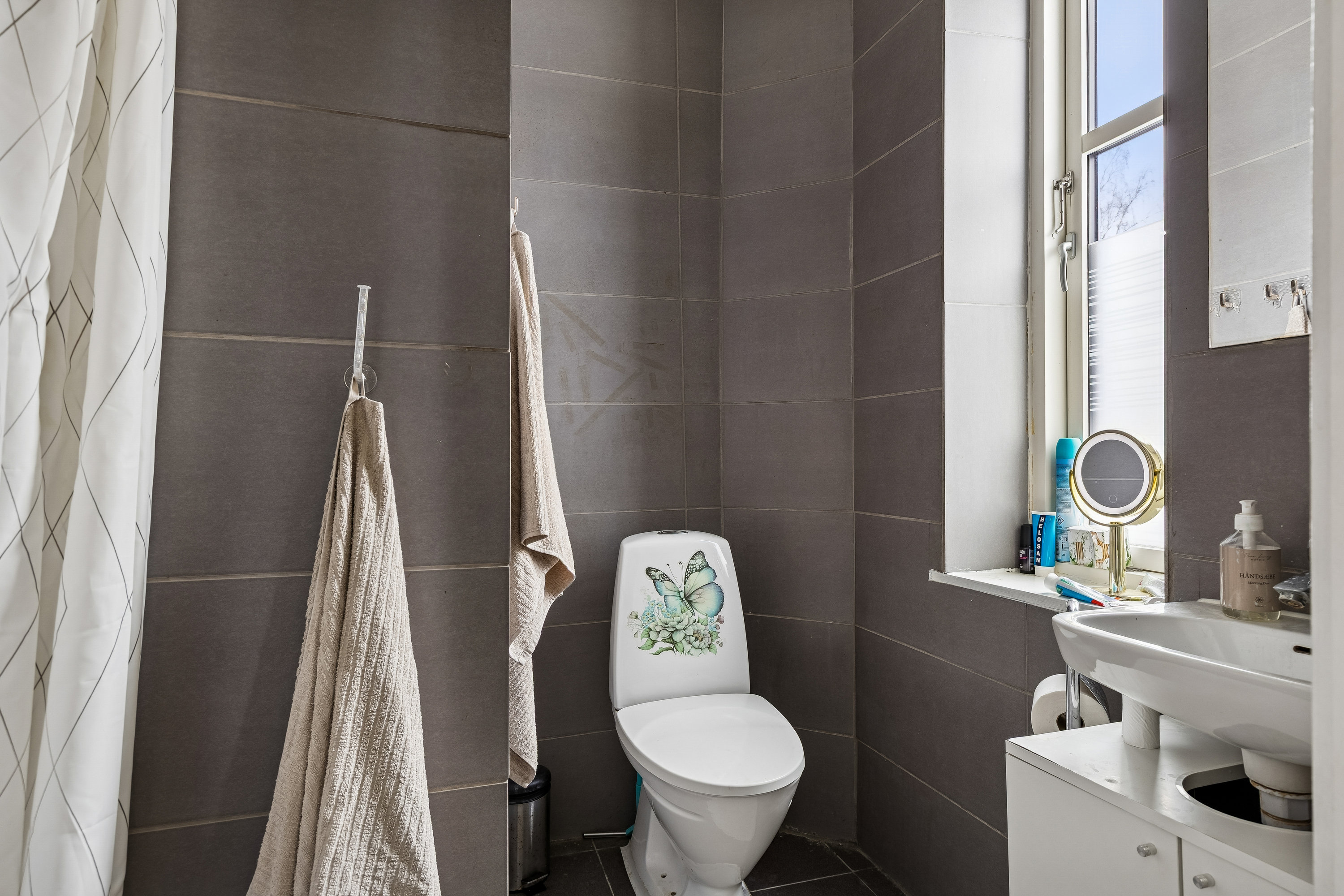 Fremhævet badeværelse billede i fuldskærmstilstand. Billede af Hovedgaden 47, 4520 Svinninge