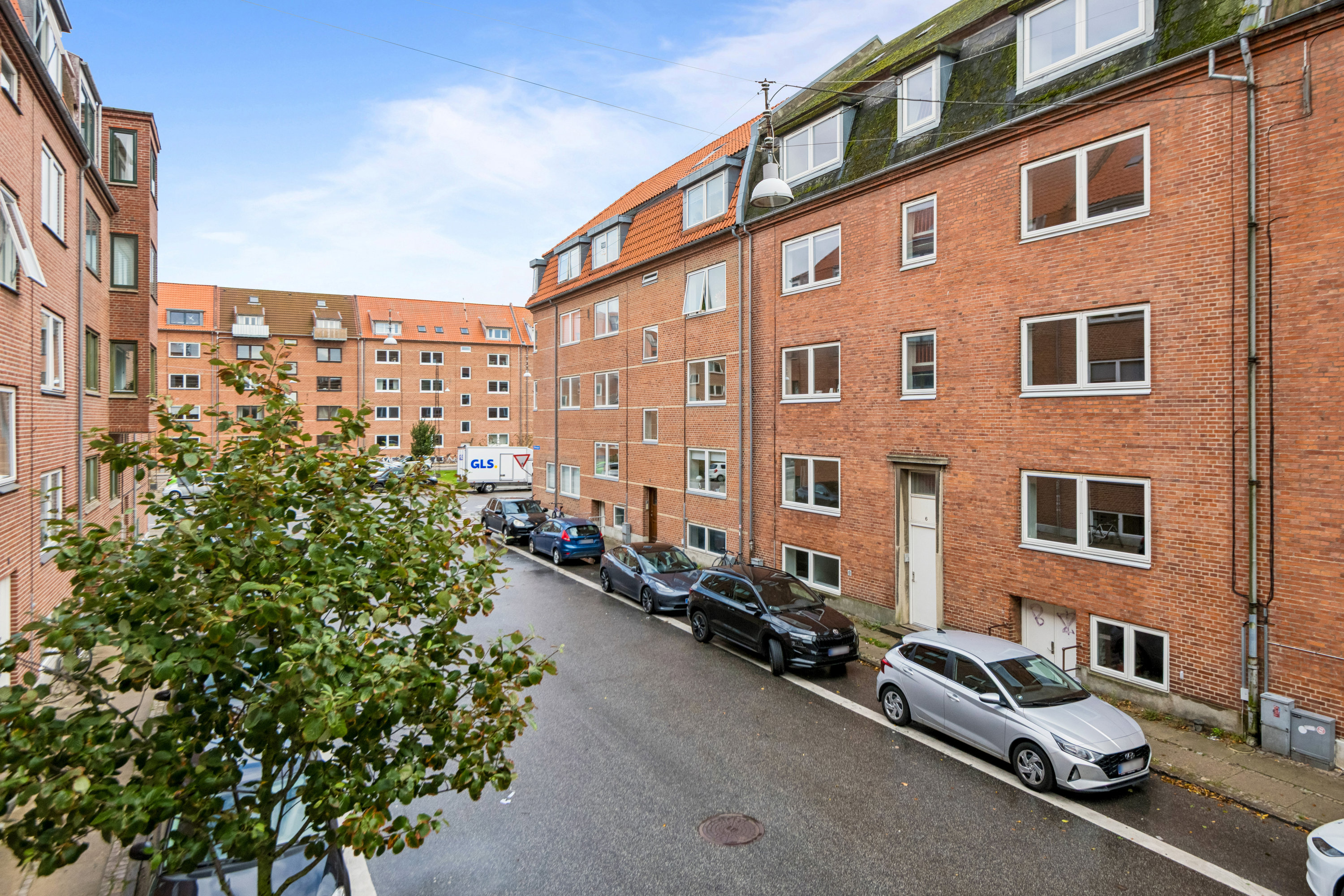 Fremhævet ejendommen billede i fuldskærmstilstand. Billede af Willemoesgade 8, 2. th., 9000 Aalborg