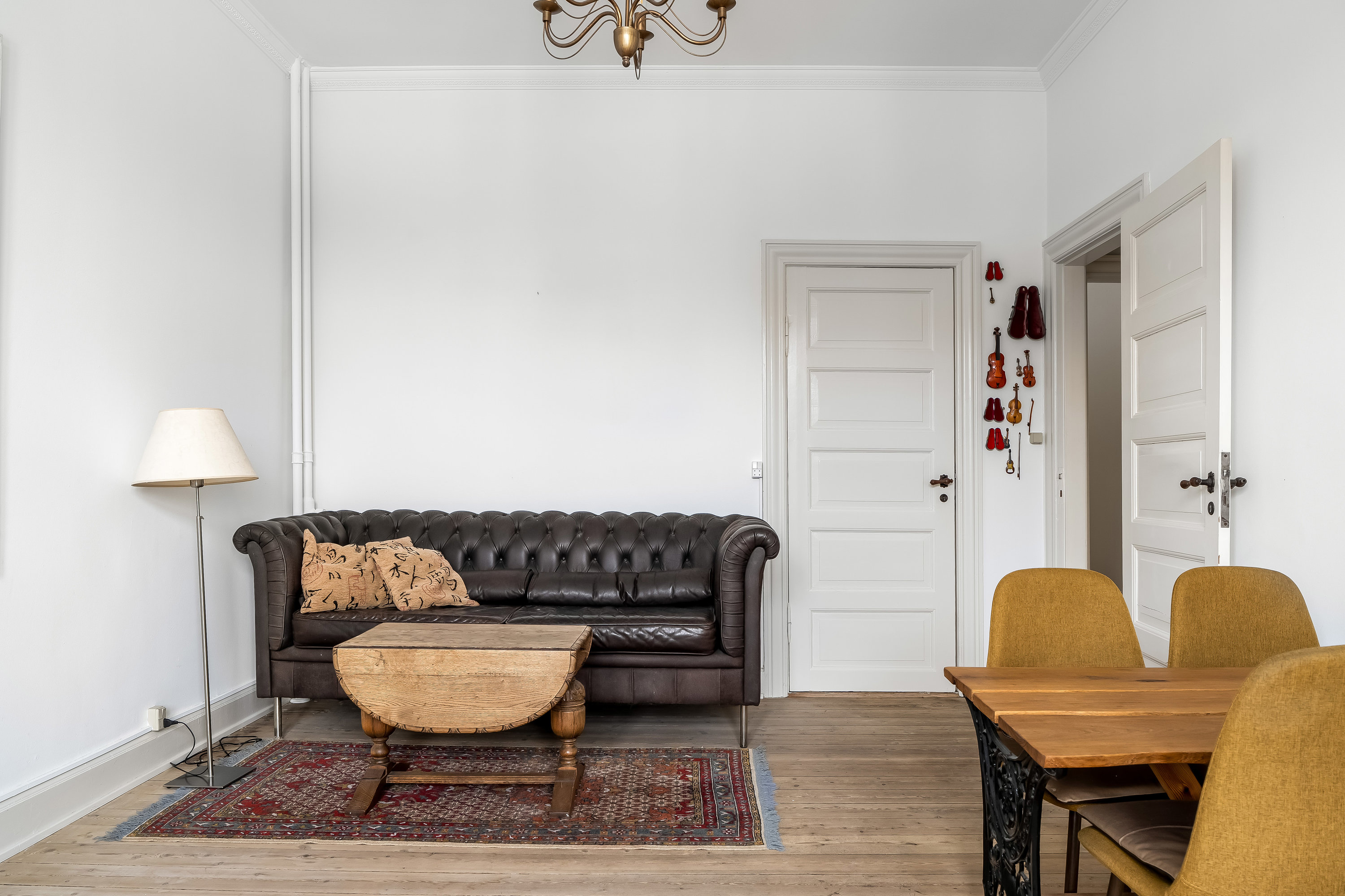 Fremhævet stue billede i fuldskærmstilstand. Billede af Hansensvej 18, st.. th., 3400 Hillerød