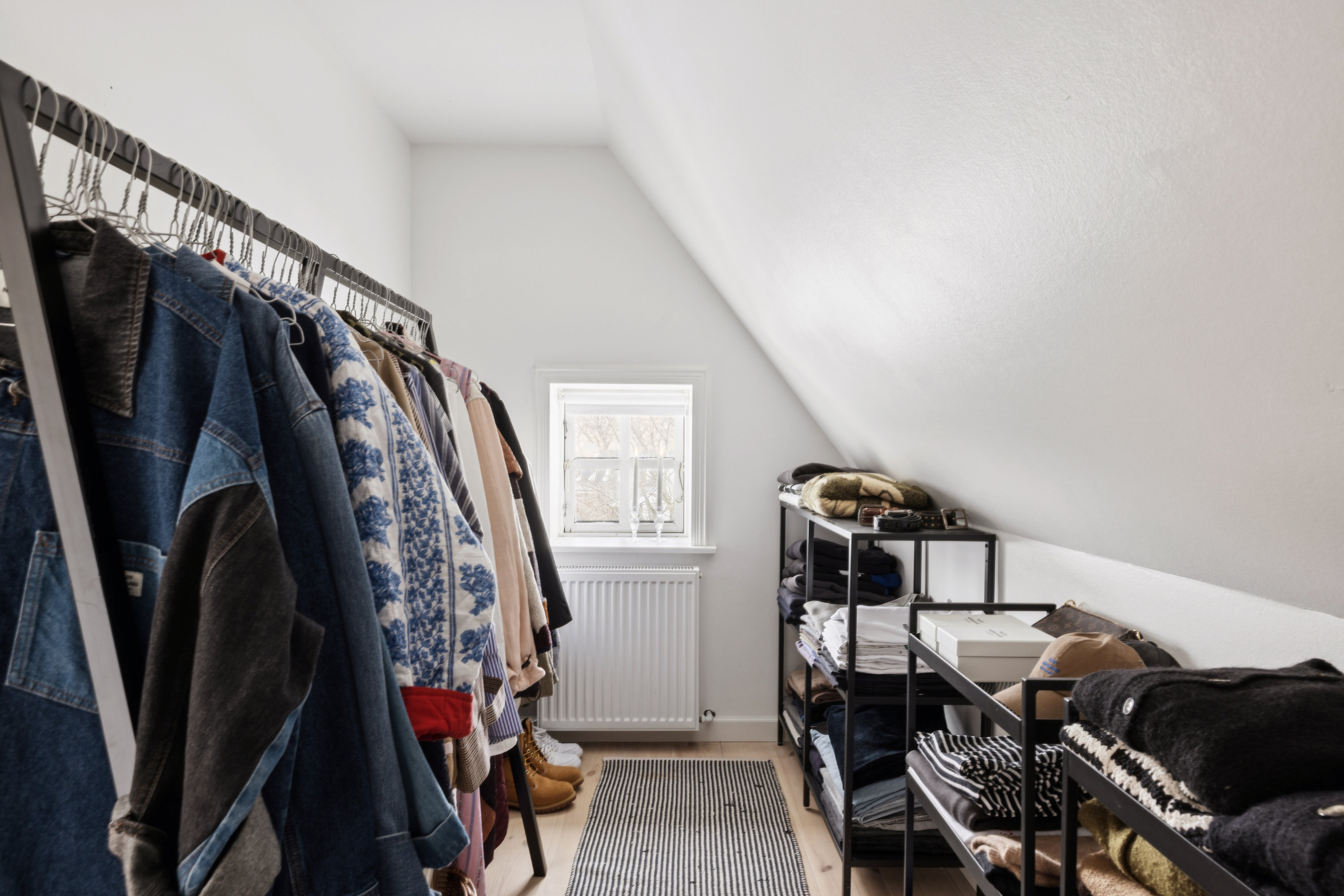 Fremhævet værelse billede i fuldskærmstilstand. Billede af Egevej 3, 8800 Viborg