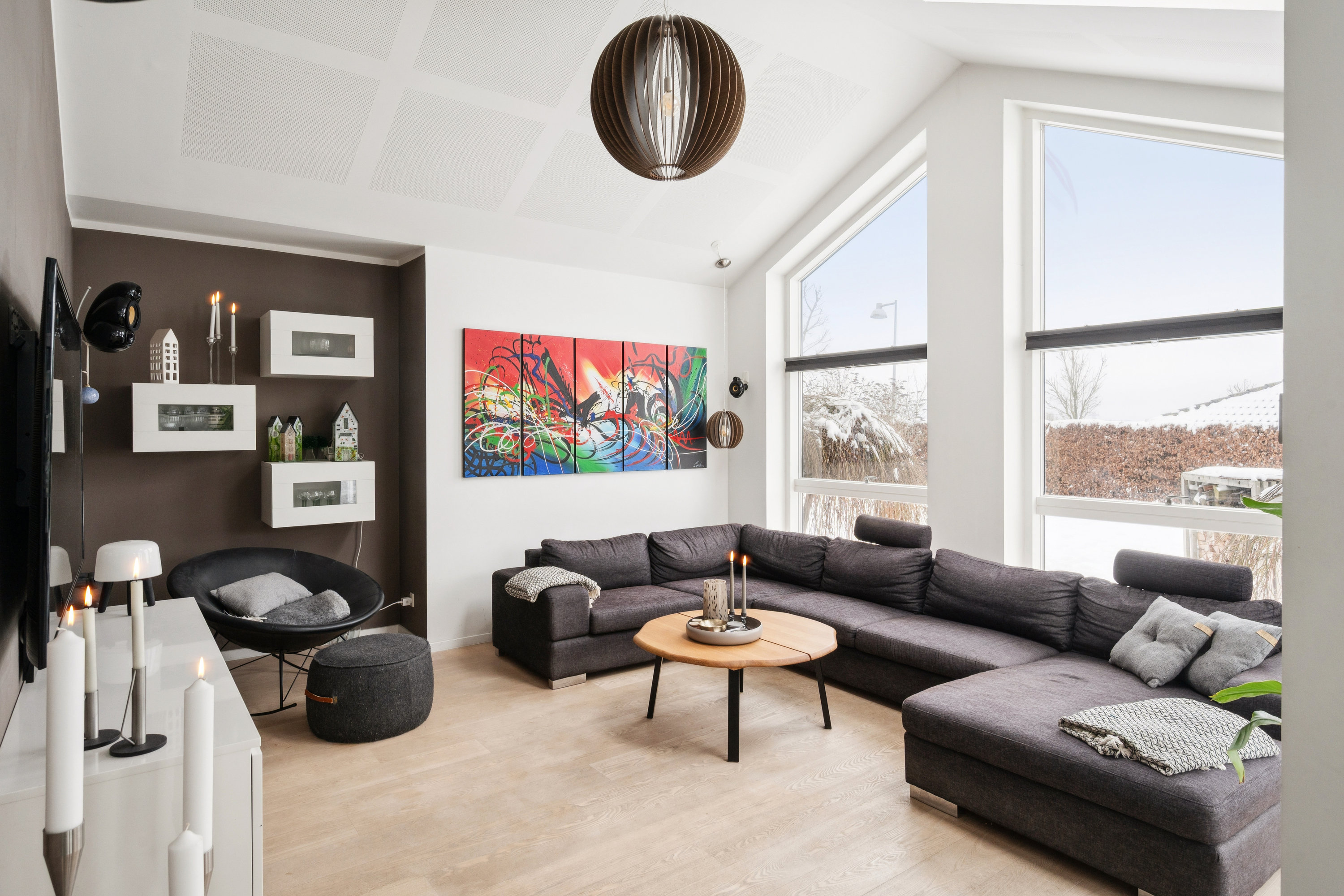 Fremhævet stue billede i fuldskærmstilstand. Billede af Ravskærvej 46, Søften, 8382 Hinnerup