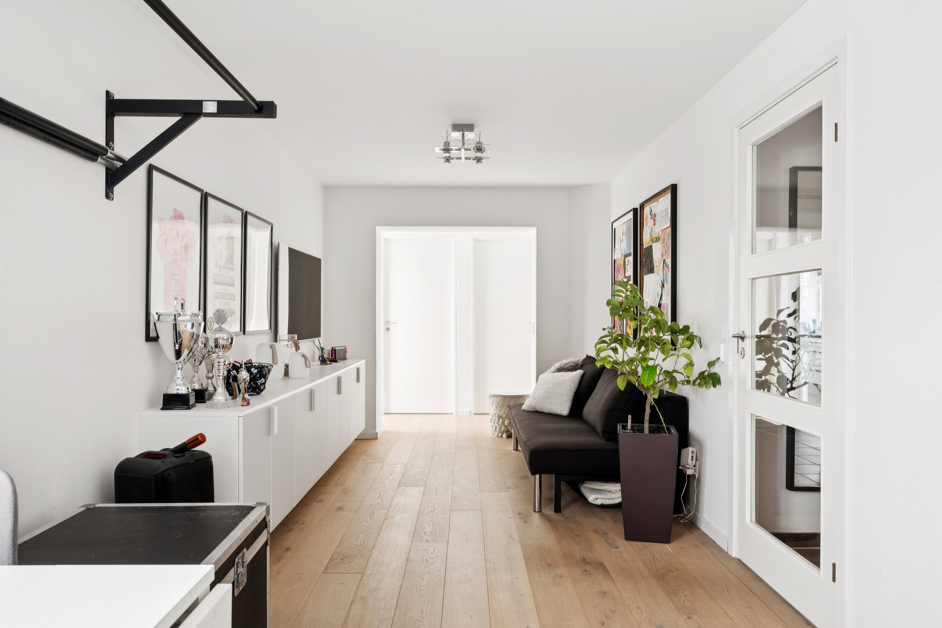 Fremhævet stue billede i fuldskærmstilstand. Billede af Ravskærvej 46, Søften, 8382 Hinnerup