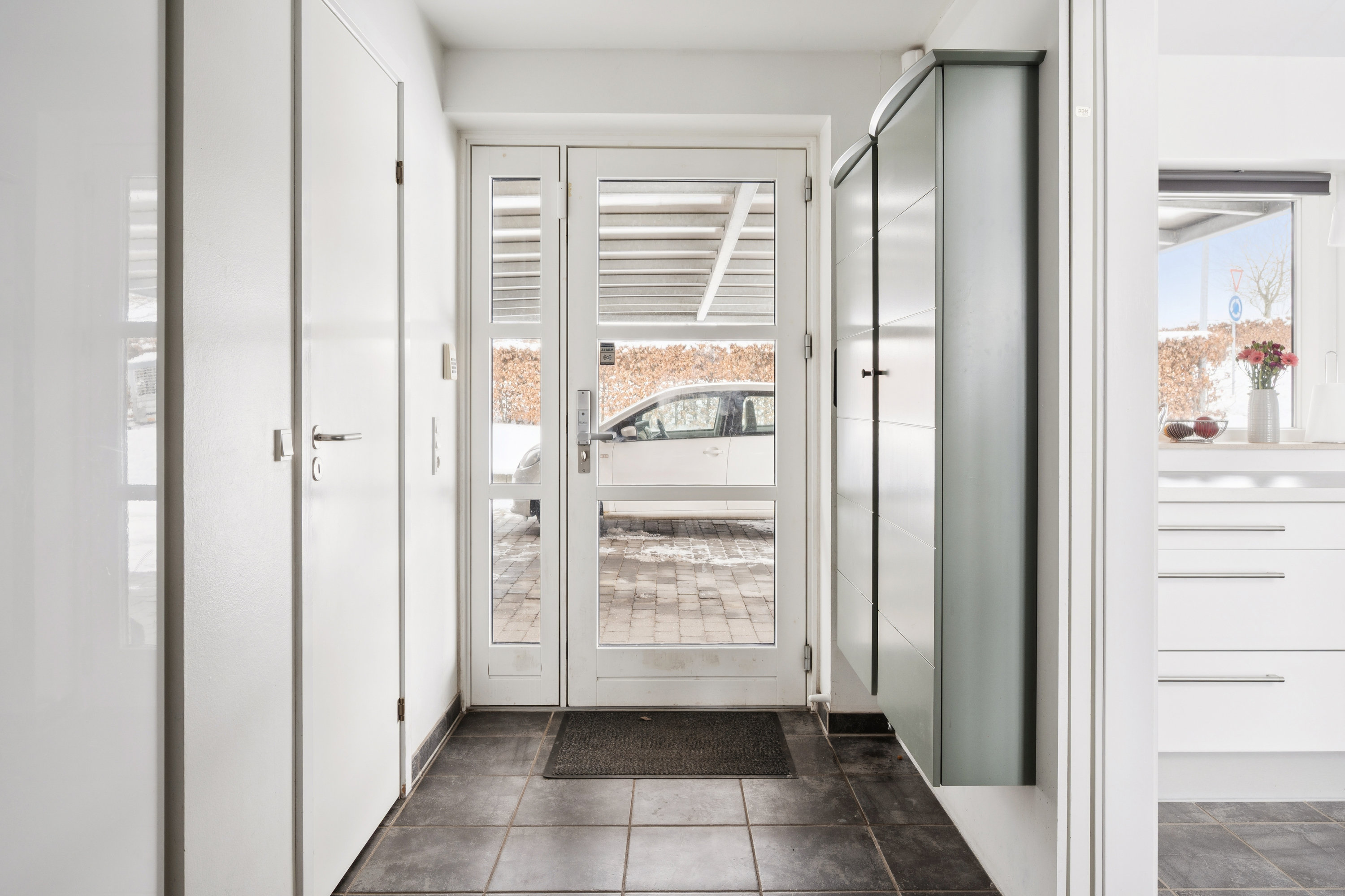 Fremhævet gang billede i fuldskærmstilstand. Billede af Ravskærvej 46, Søften, 8382 Hinnerup