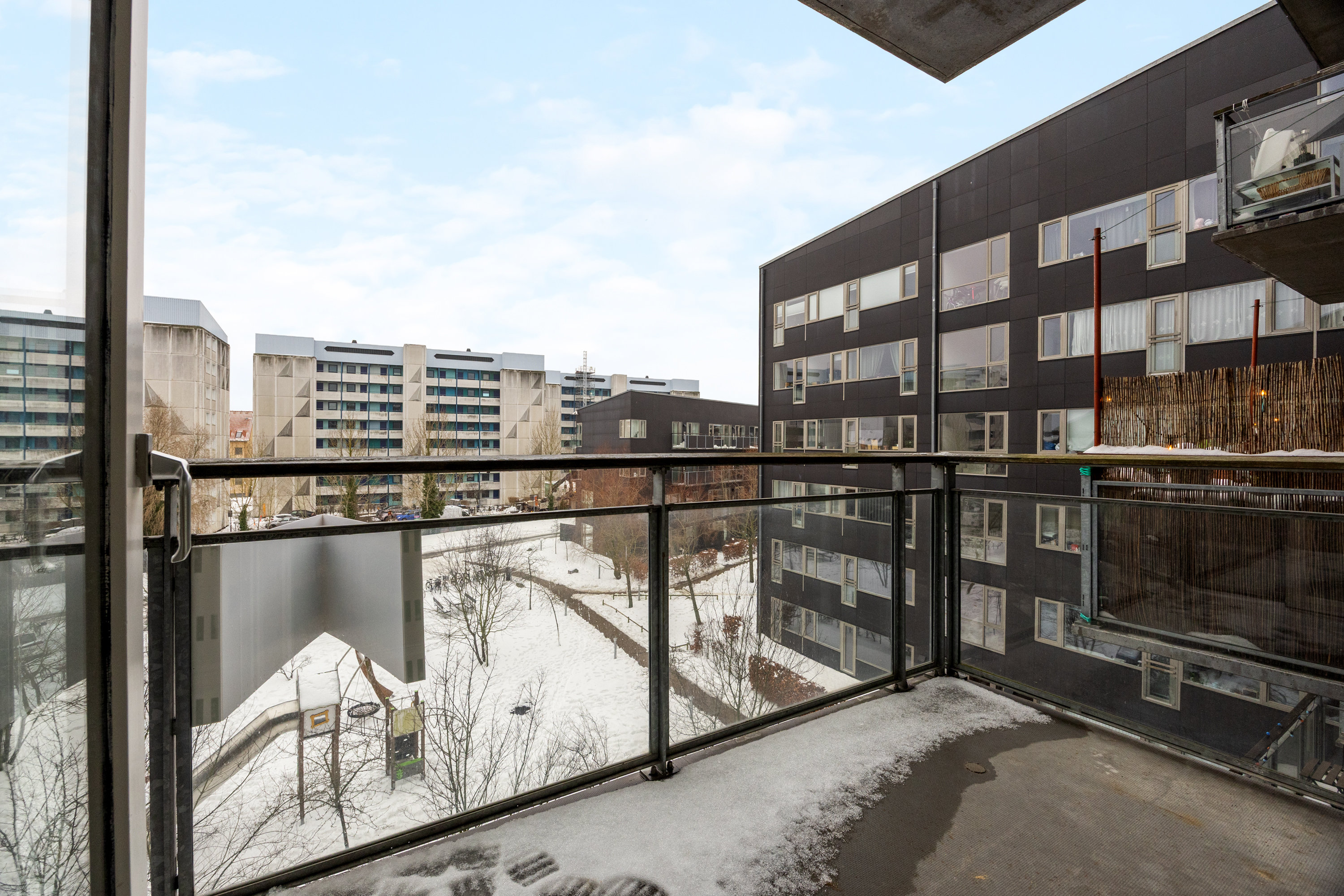 Fremhævet altan billede i fuldskærmstilstand. Billede af Gråspurvevej 55, 3. 1., 2400 København NV