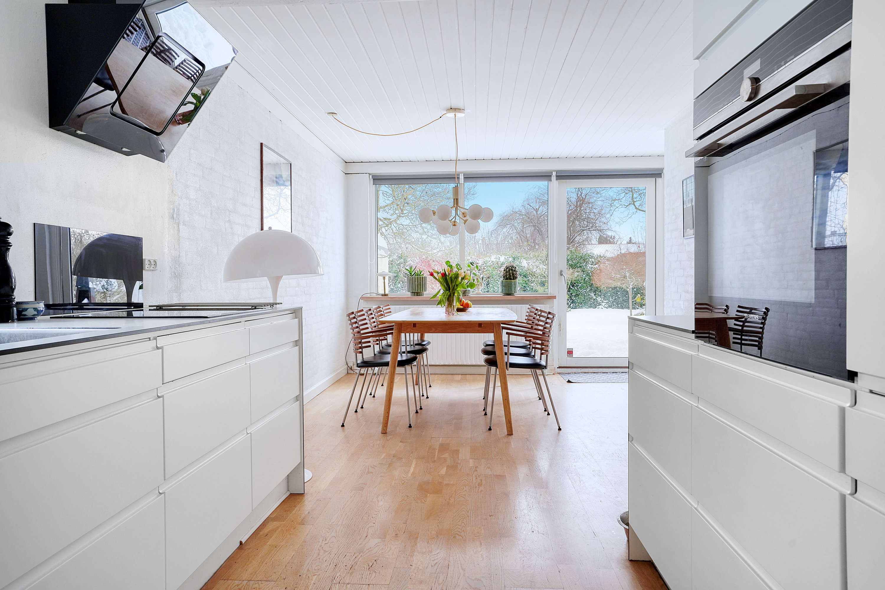 Fremhævet køkken billede i fuldskærmstilstand. Billede af Jernbane Alle 4B, 3050 Humlebæk