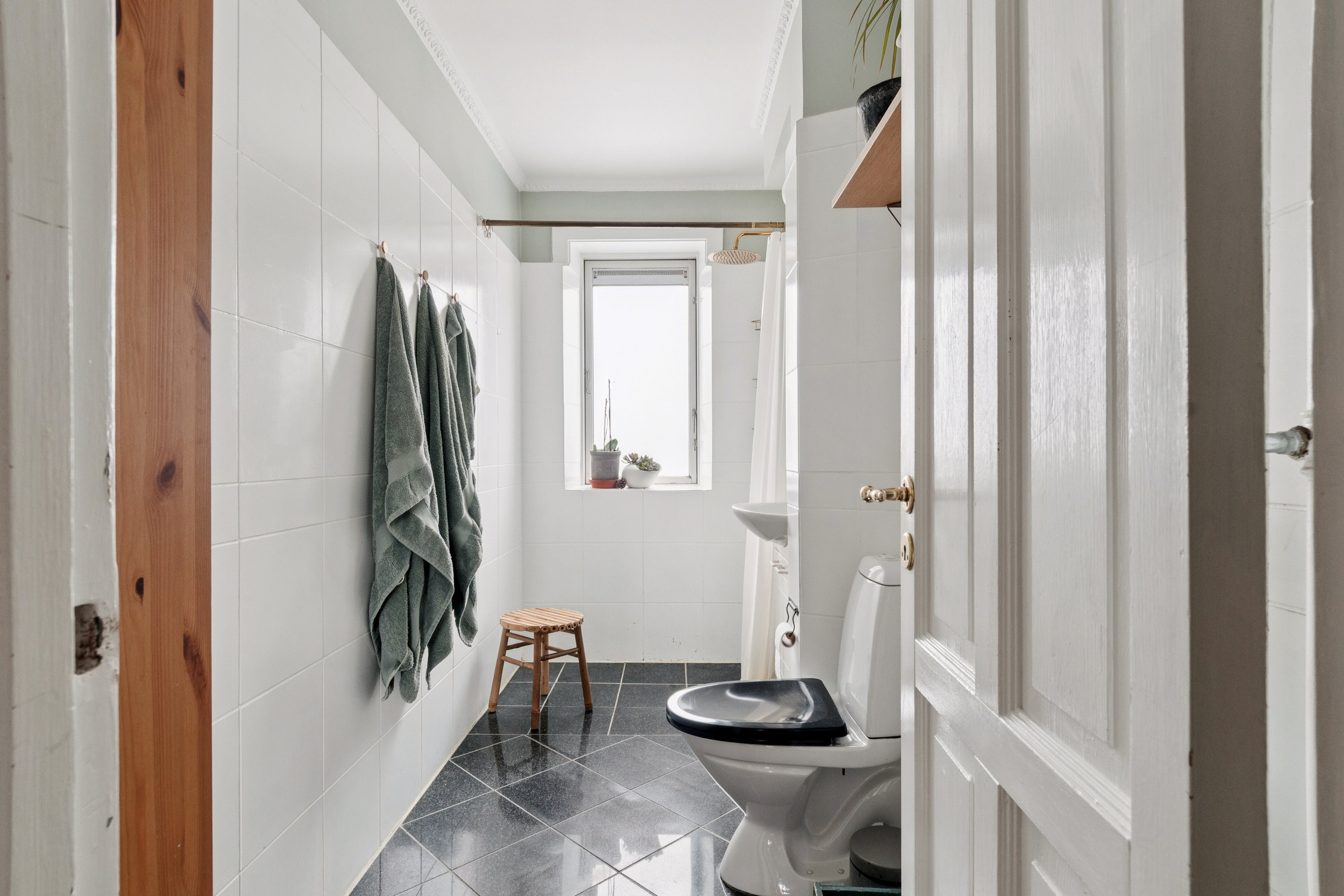 Fremhævet badeværelse billede i fuldskærmstilstand. Billede af Wibrandtsvej 61B, st.., 2300 København S