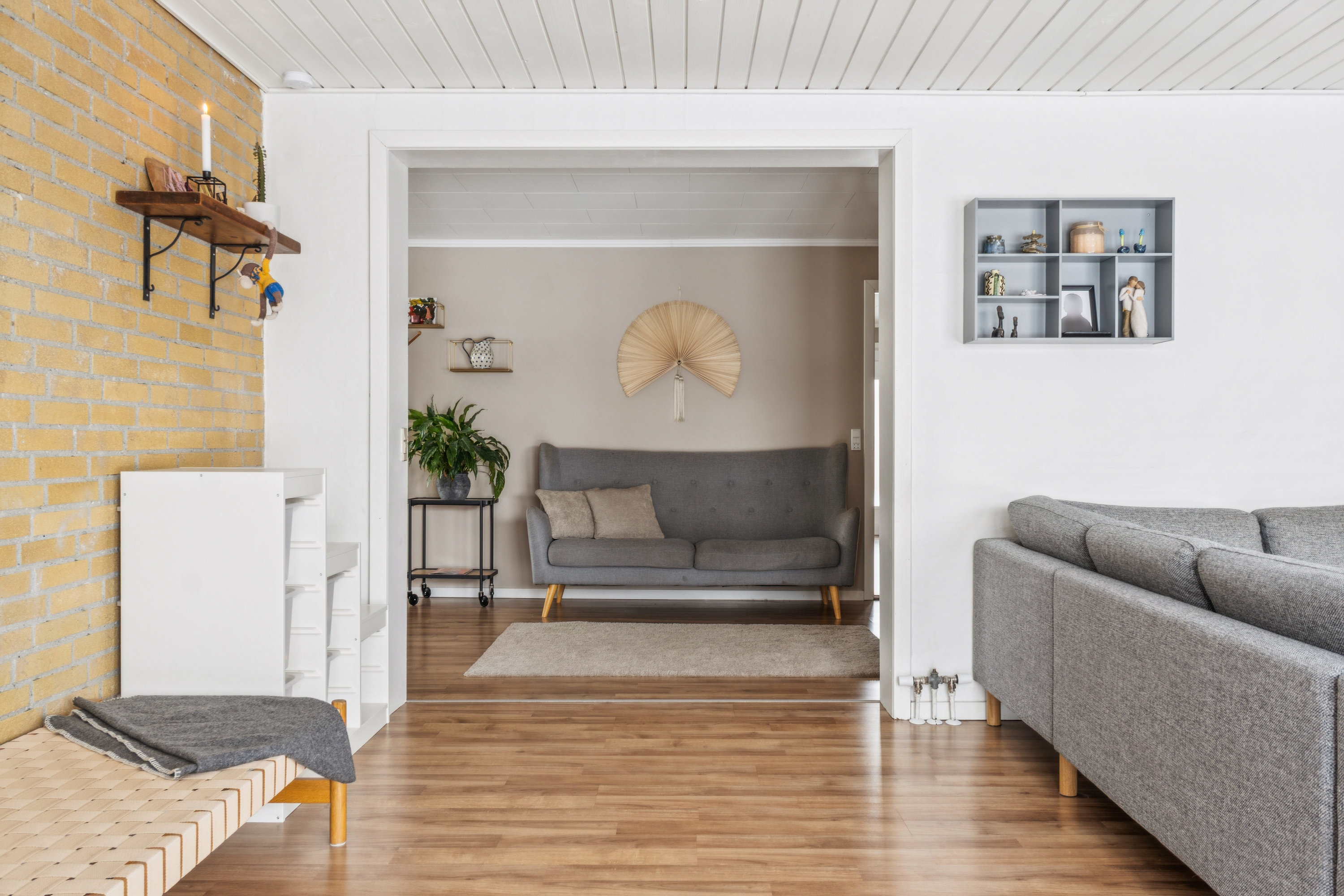 Fremhævet stue billede i fuldskærmstilstand. Billede af Lærkevej 14, 5560 Aarup