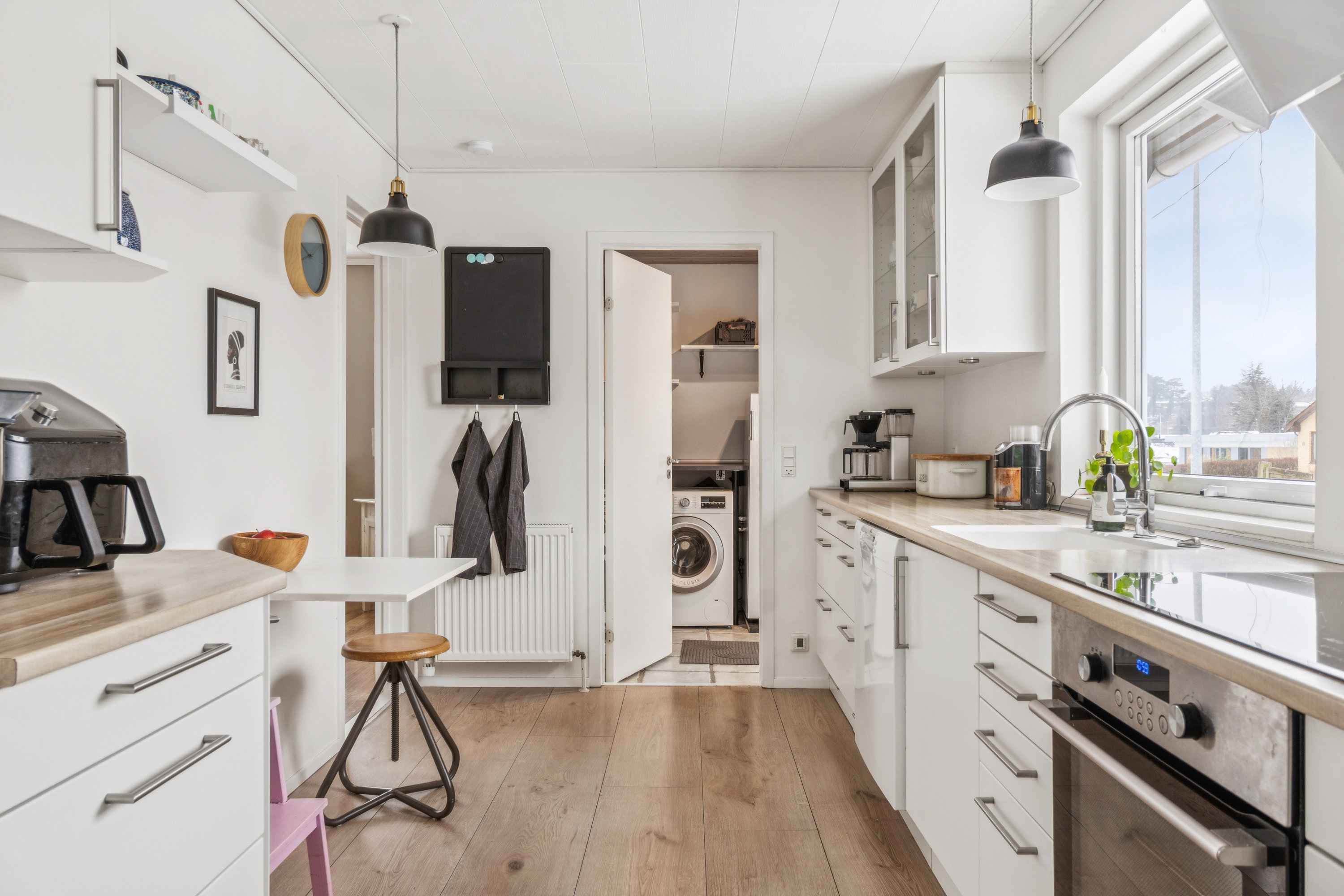 Fremhævet køkken billede i fuldskærmstilstand. Billede af Lærkevej 14, 5560 Aarup