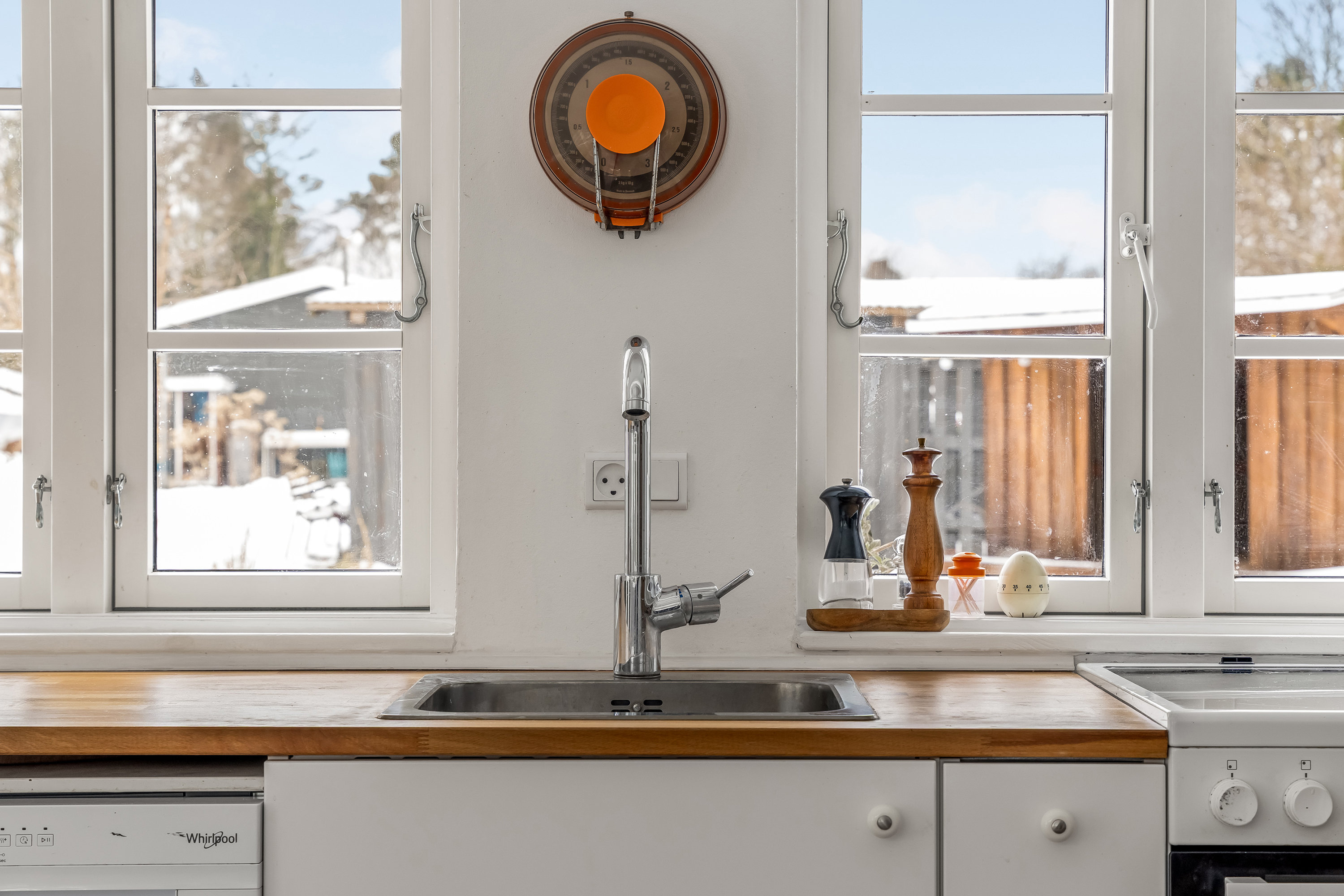 Fremhævet køkken alrum billede i fuldskærmstilstand. Billede af Ellekær 7, Over Draaby Strand, 3630 Jægerspris