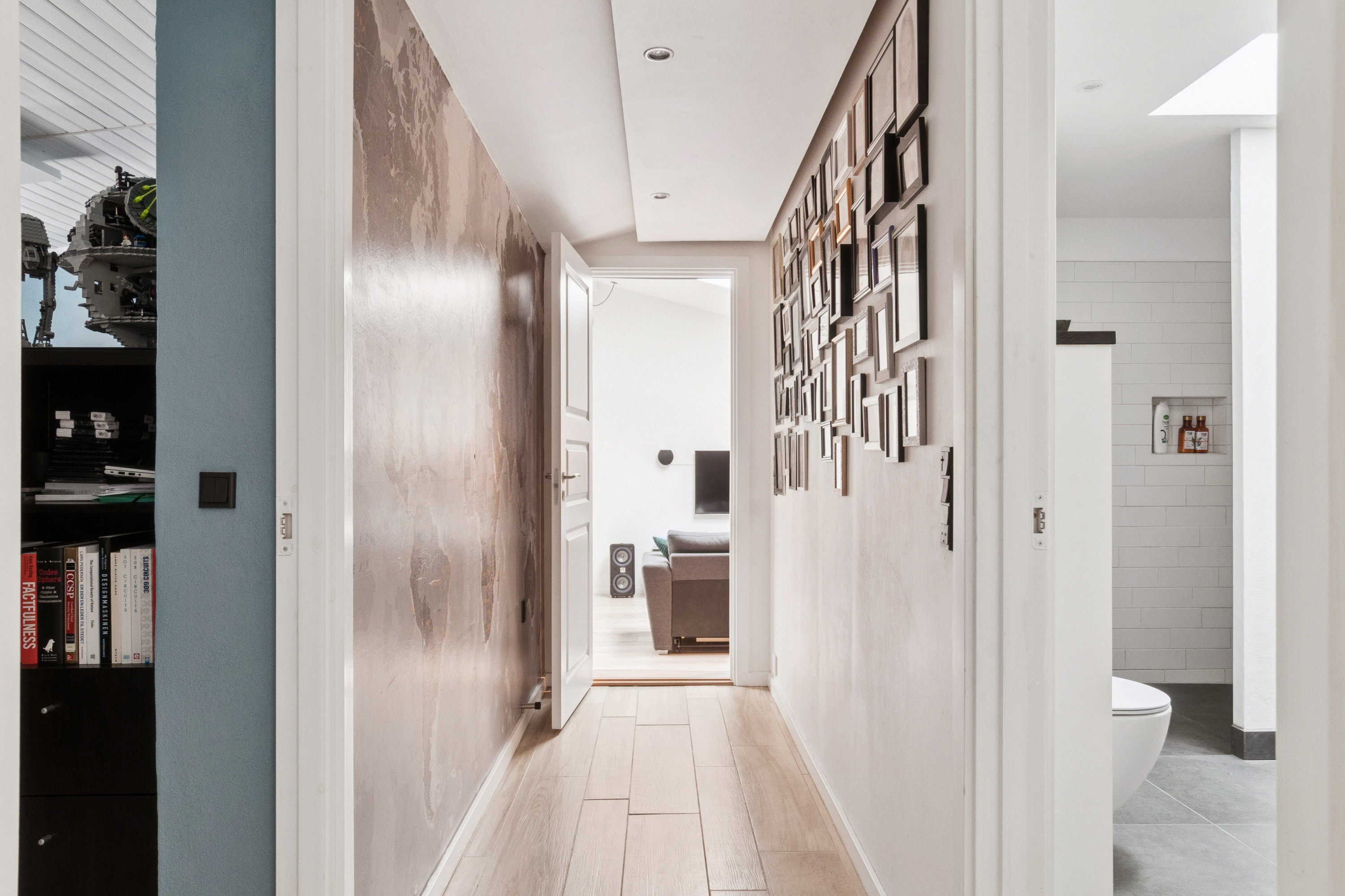 Fremhævet gang billede i fuldskærmstilstand. Billede af Mågevænget 30, 2791 Dragør